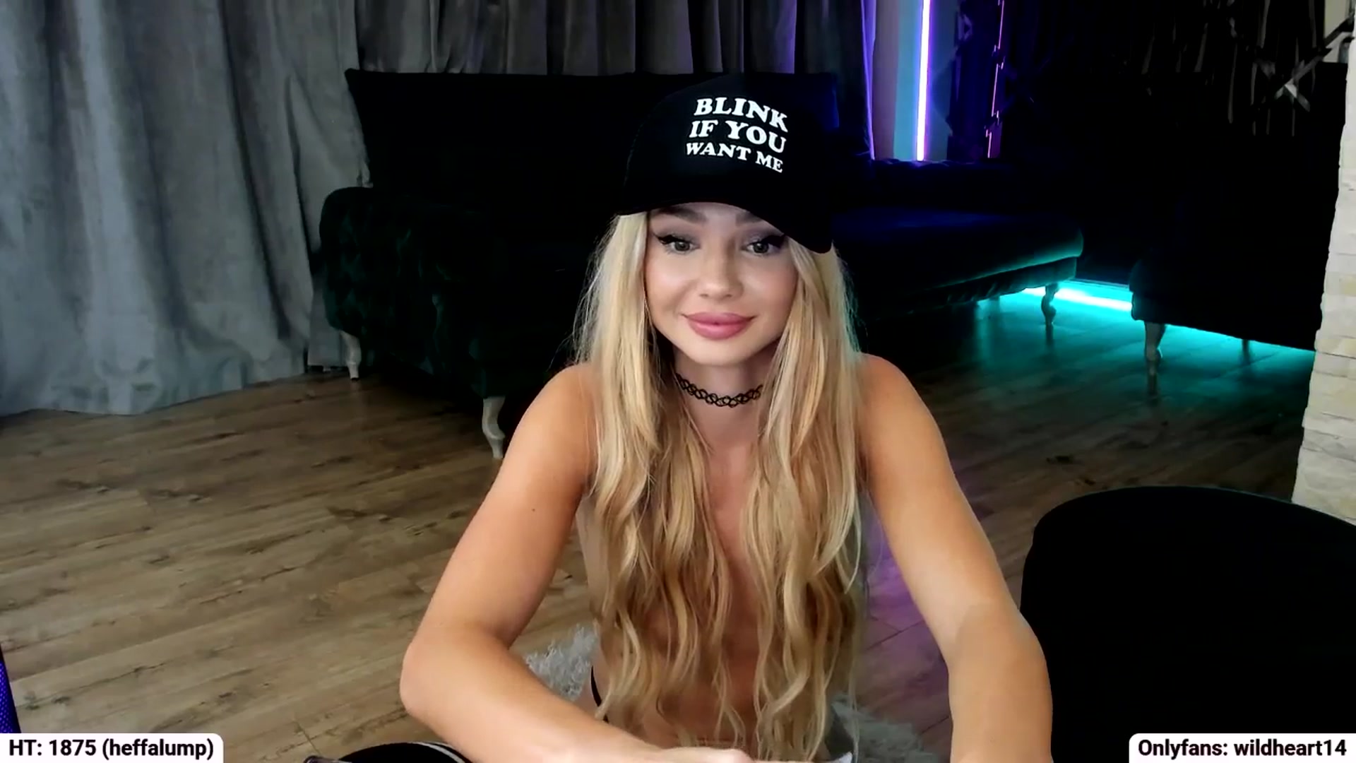 Gallery image thumbnail from Yveline's myfreecams stream on, 10/09/2025, 20:36 image 16 of 20