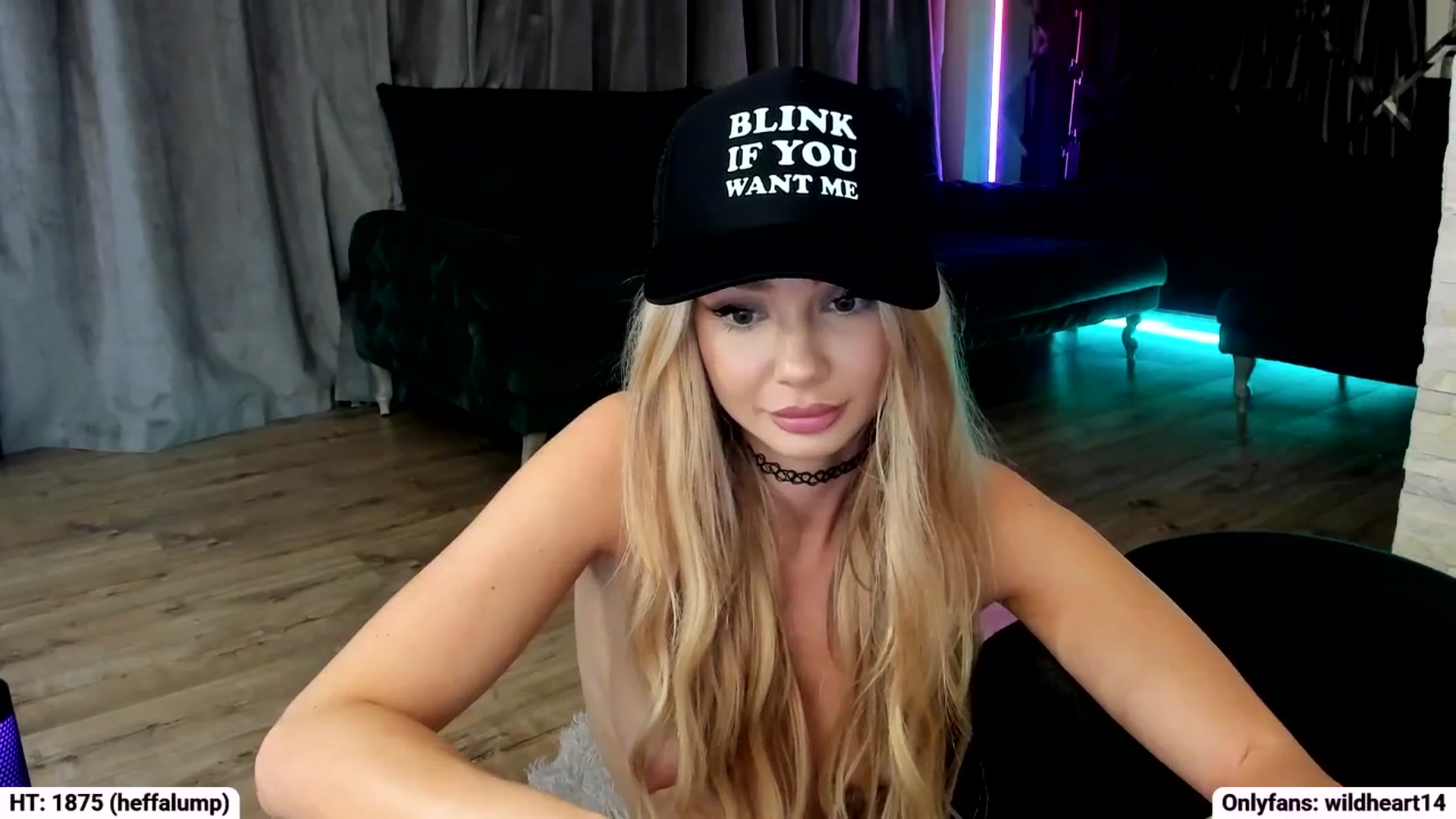 Gallery image thumbnail from Yveline's myfreecams stream on, 10/09/2025, 20:36 image 8 of 20