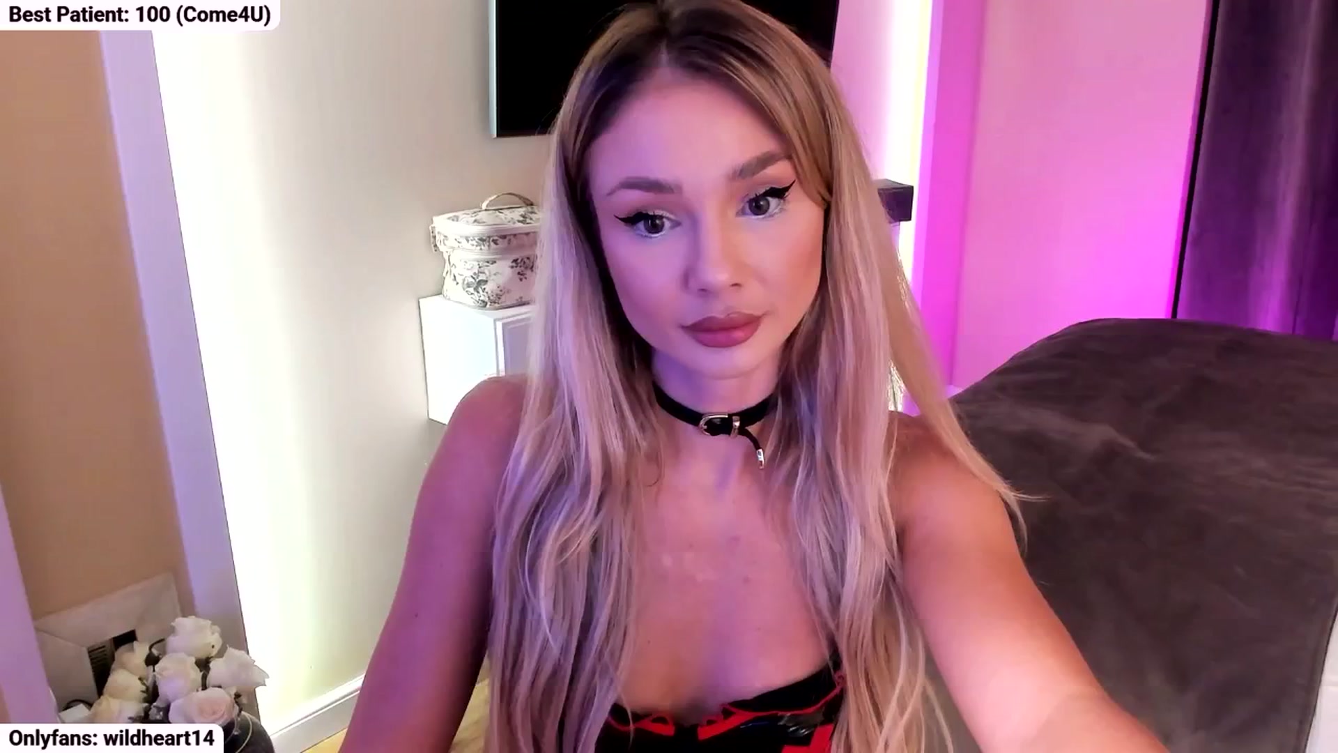 Gallery image thumbnail from Yveline's myfreecams stream on, 10/12/2025, 19:11 image 2 of 20