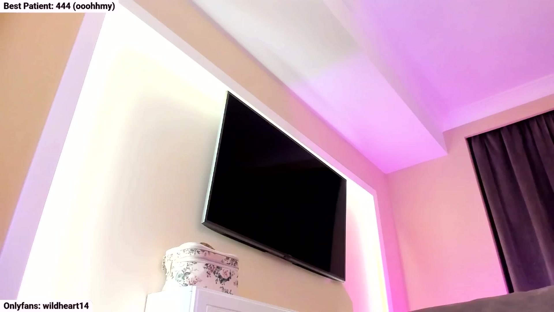 Gallery image thumbnail from Yveline's myfreecams stream on, 10/12/2025, 19:11 image 15 of 20