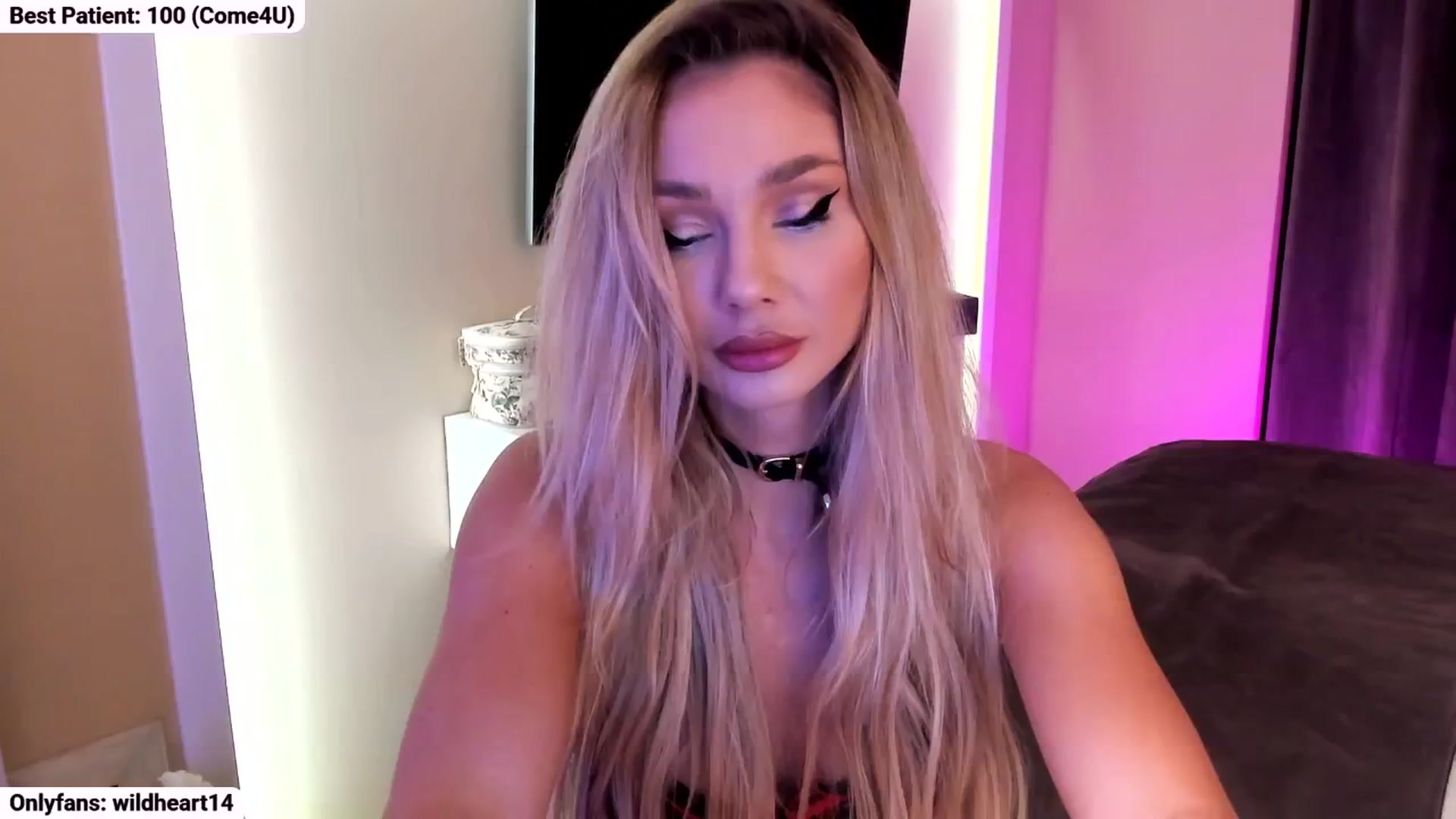 Gallery image thumbnail from Yveline's myfreecams stream on, 10/12/2025, 19:11 image 7 of 20