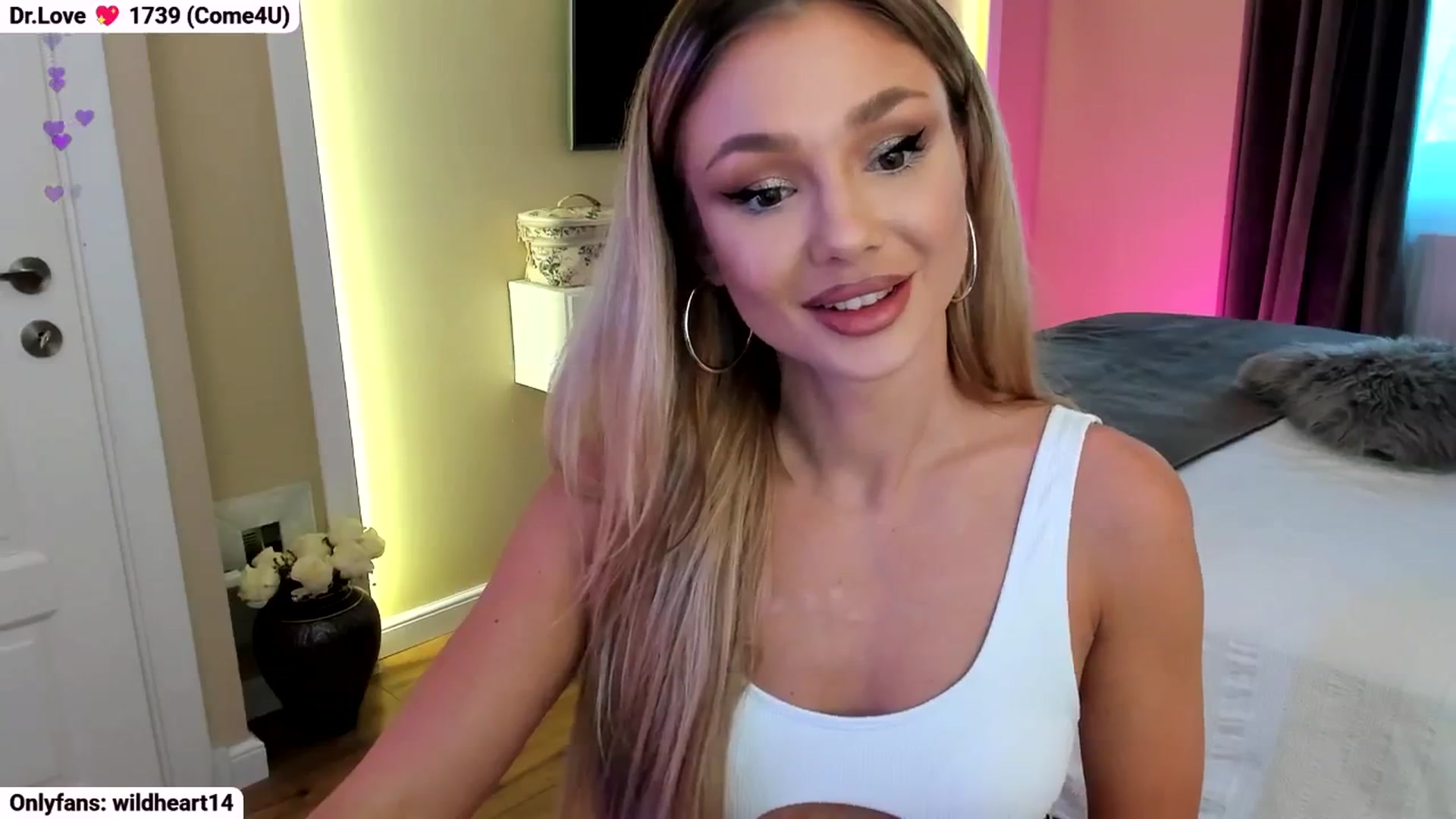 Gallery image thumbnail from Yveline's myfreecams stream on, 10/17/2025, 16:53 image 5 of 20