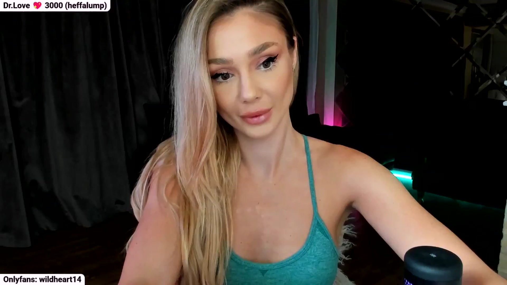 Gallery image thumbnail from Yveline's myfreecams stream on, 10/20/2025, 23:30 image 4 of 20