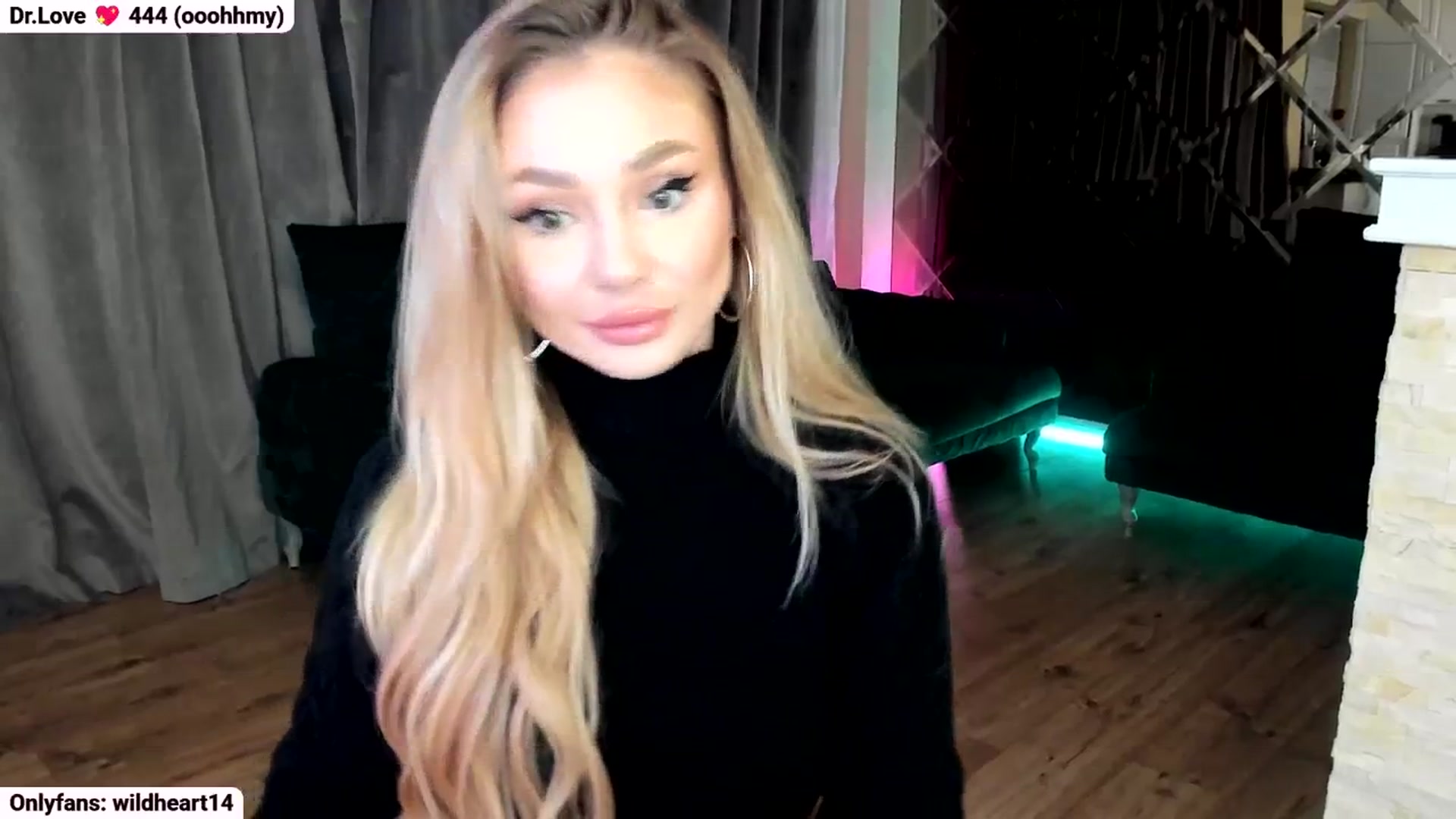 Gallery image thumbnail from Yveline's myfreecams stream on, 10/21/2025, 20:24 image 16 of 20