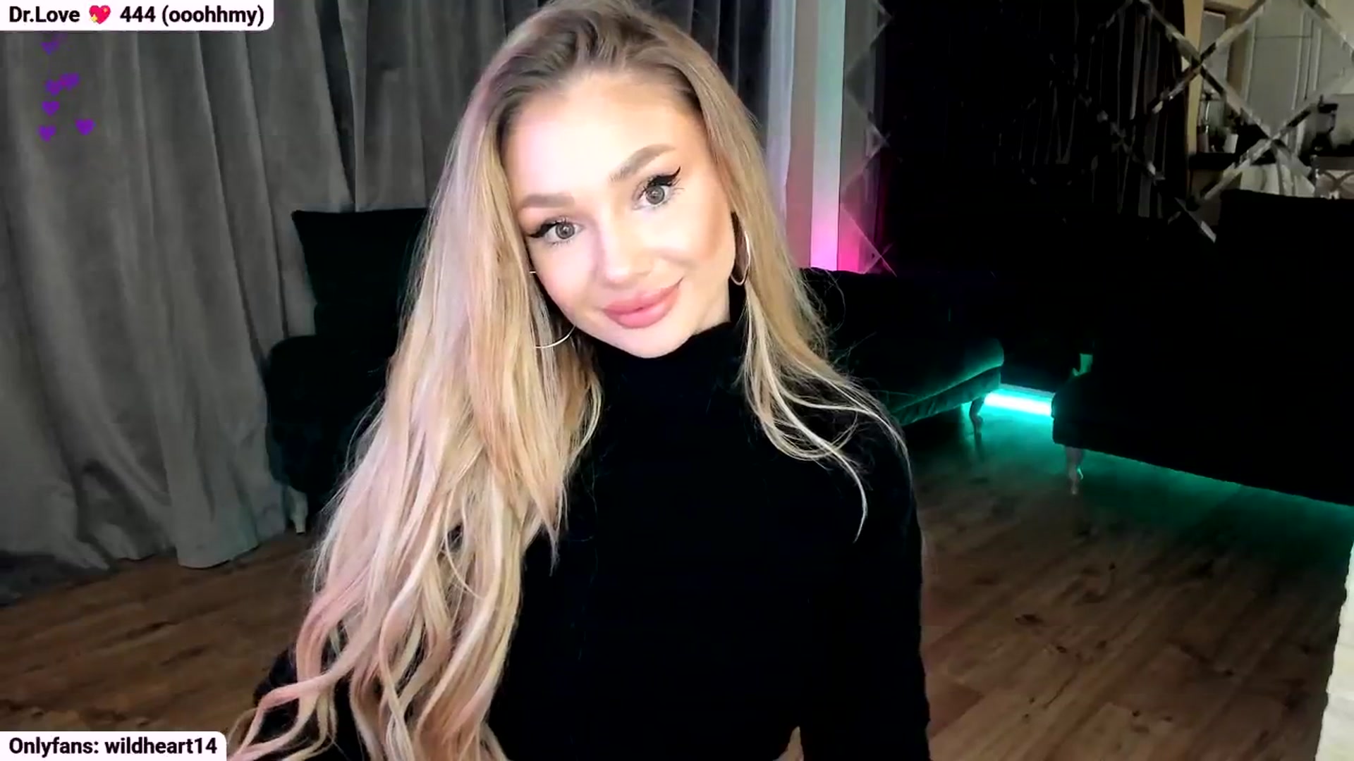 Gallery image thumbnail from Yveline's myfreecams stream on, 10/21/2025, 20:24 image 17 of 20