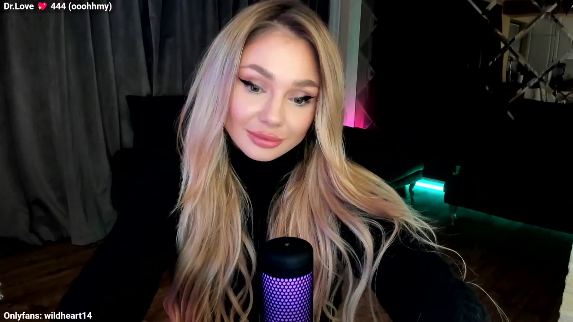 Gallery image thumbnail from Yveline's myfreecams stream on, 10/21/2025, 21:46 image 5 of 20