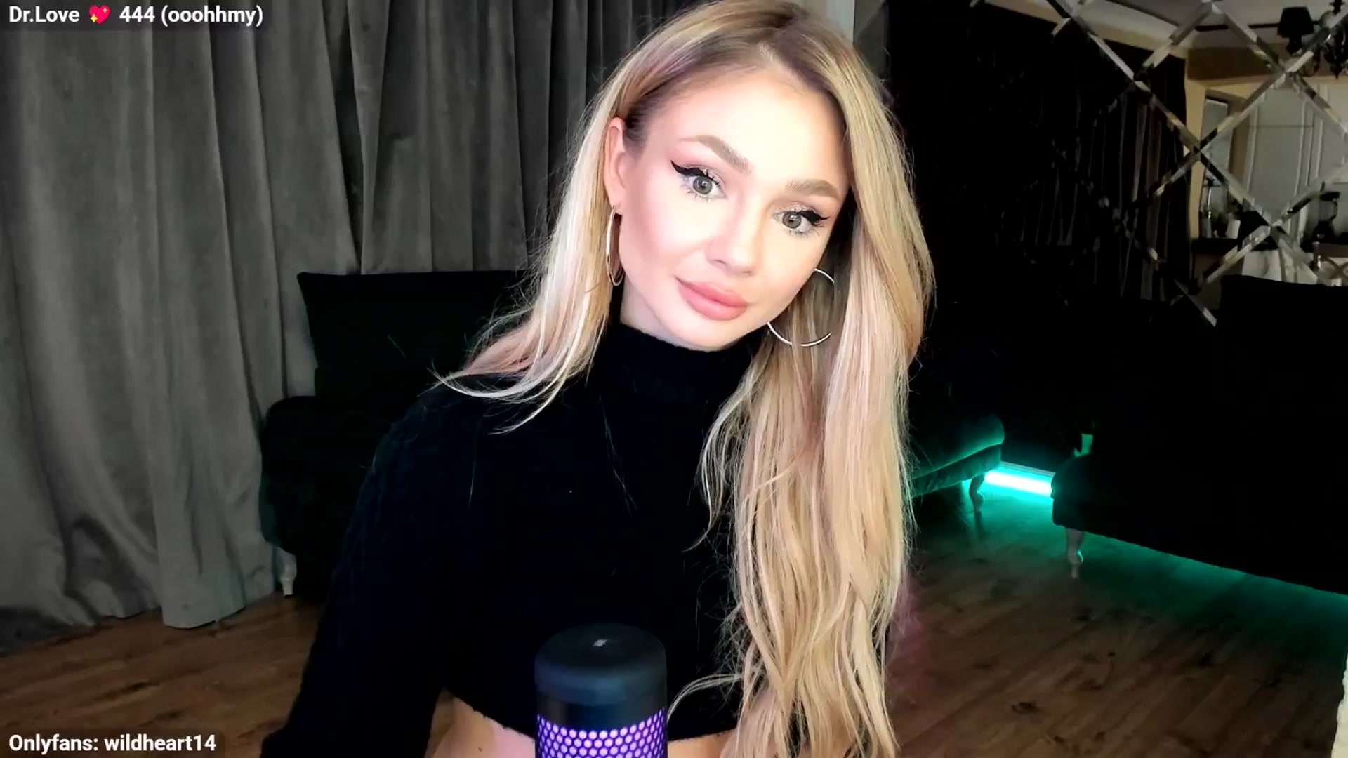 Gallery image thumbnail from Yveline's myfreecams stream on, 10/21/2025, 21:46 image 8 of 20