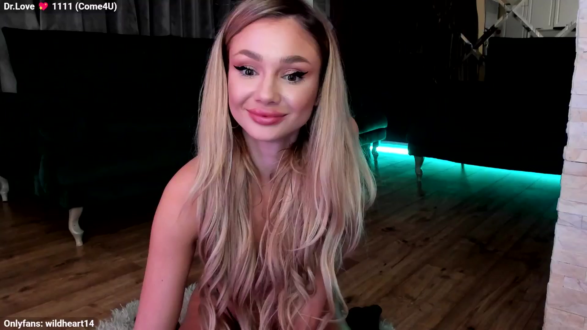 Gallery image thumbnail from Yveline's myfreecams stream on, 10/21/2025, 23:34 image 10 of 20