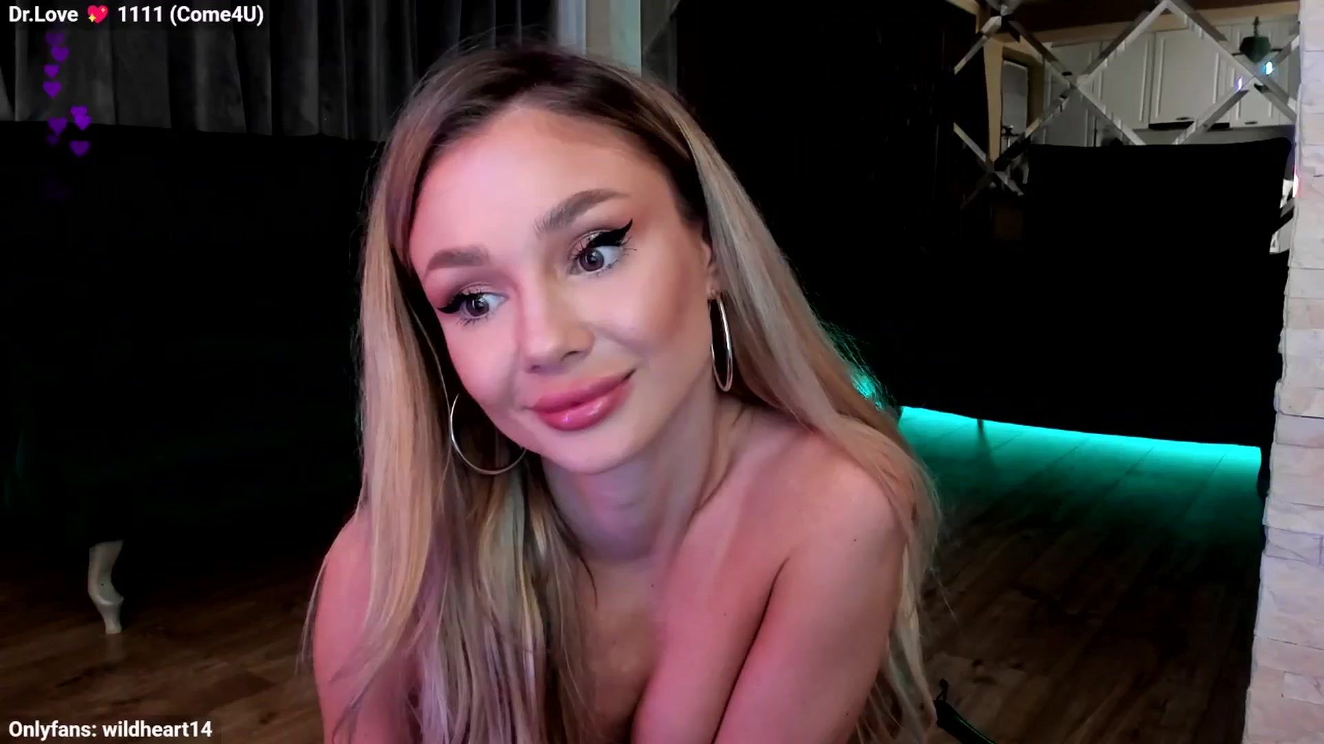 Gallery image thumbnail from Yveline's myfreecams stream on, 10/21/2025, 23:34 image 8 of 20