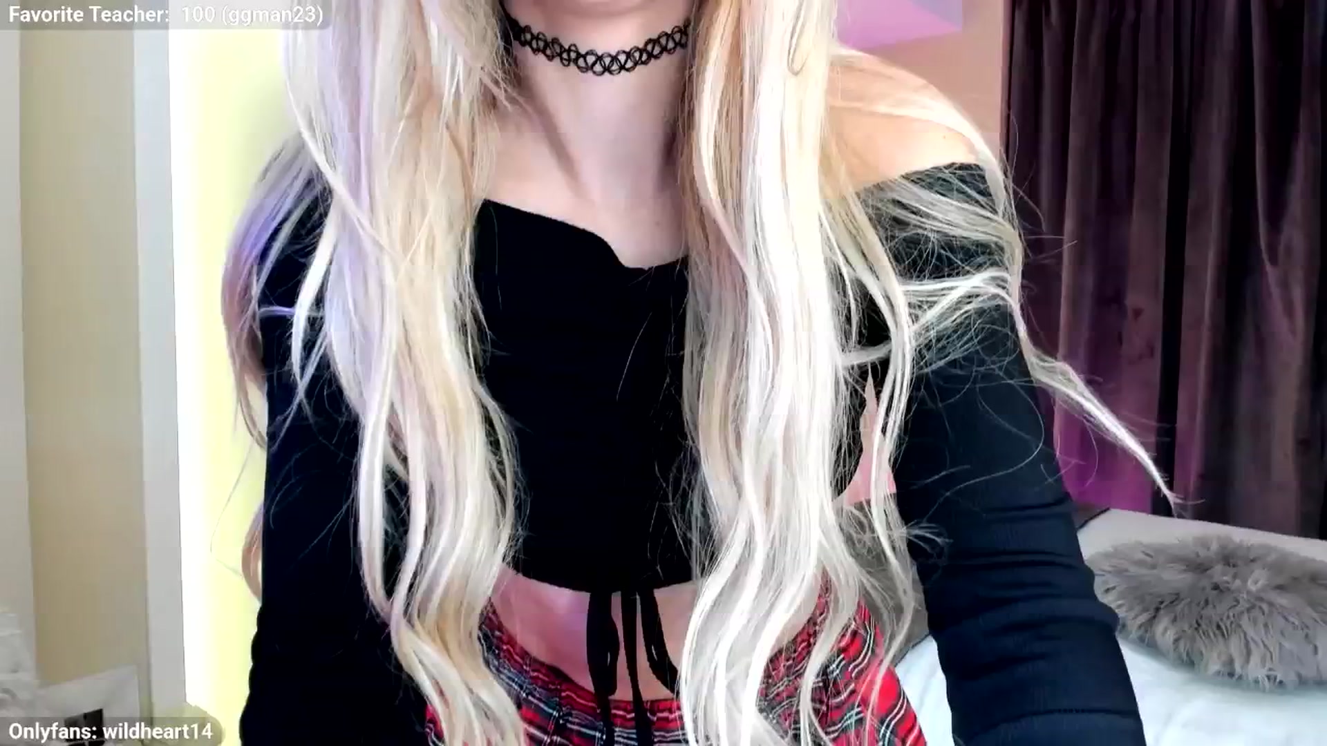 Gallery image thumbnail from Yveline's myfreecams stream on, 10/22/2025, 17:59 image 15 of 20