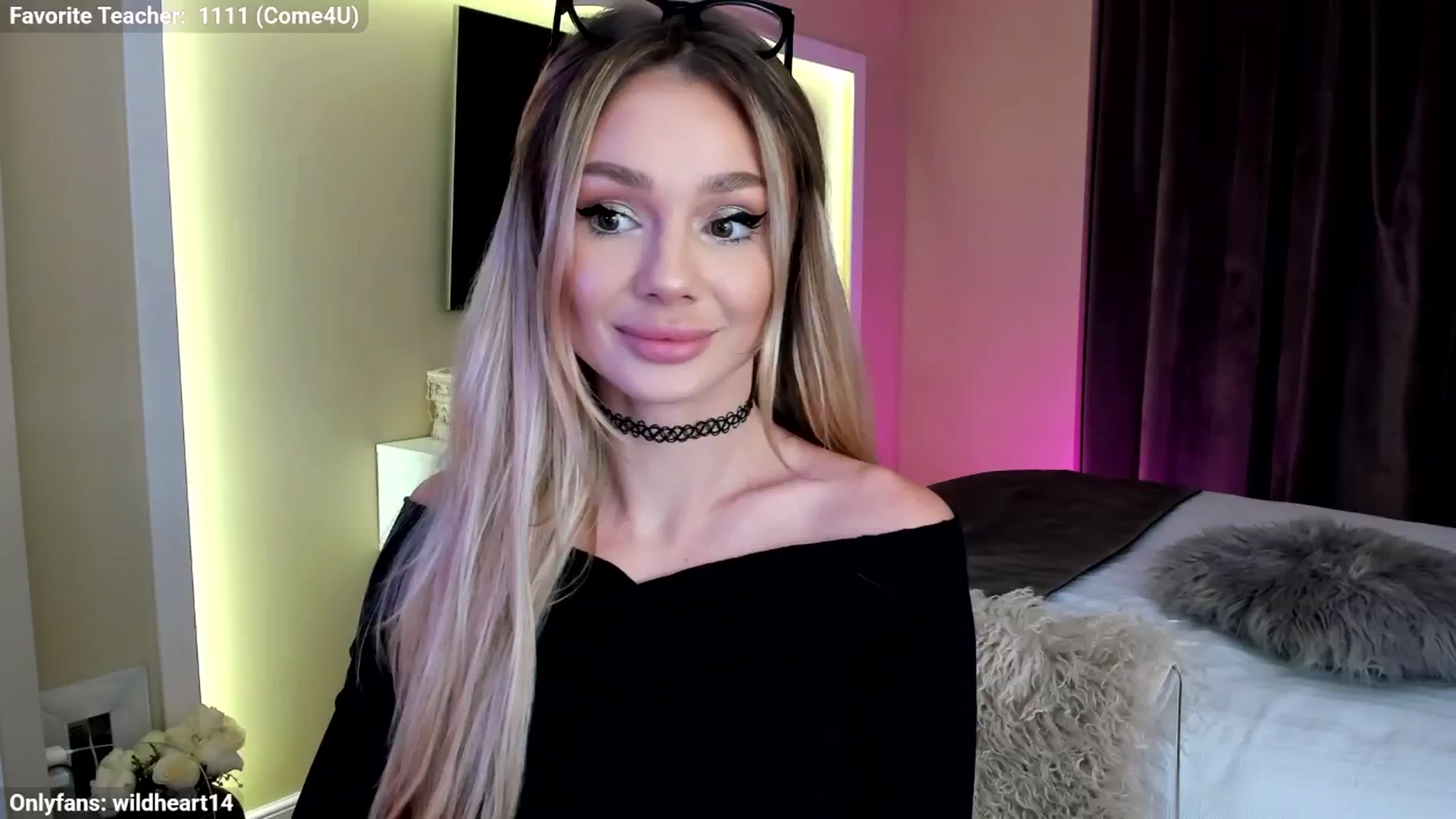 Gallery image thumbnail from Yveline's myfreecams stream on, 10/22/2025, 17:59 image 20 of 20