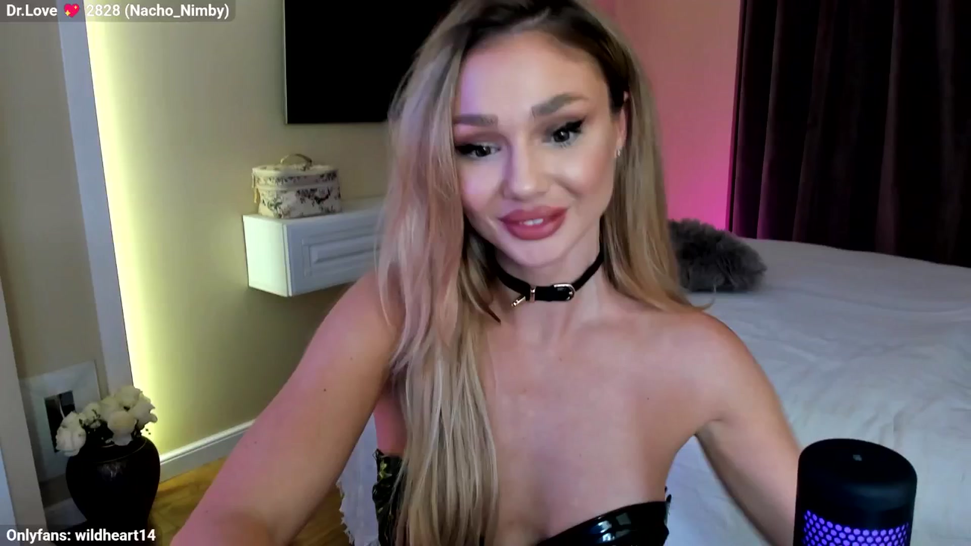 Gallery image thumbnail from Yveline's myfreecams stream on, 10/26/2025, 18:38 image 18 of 20