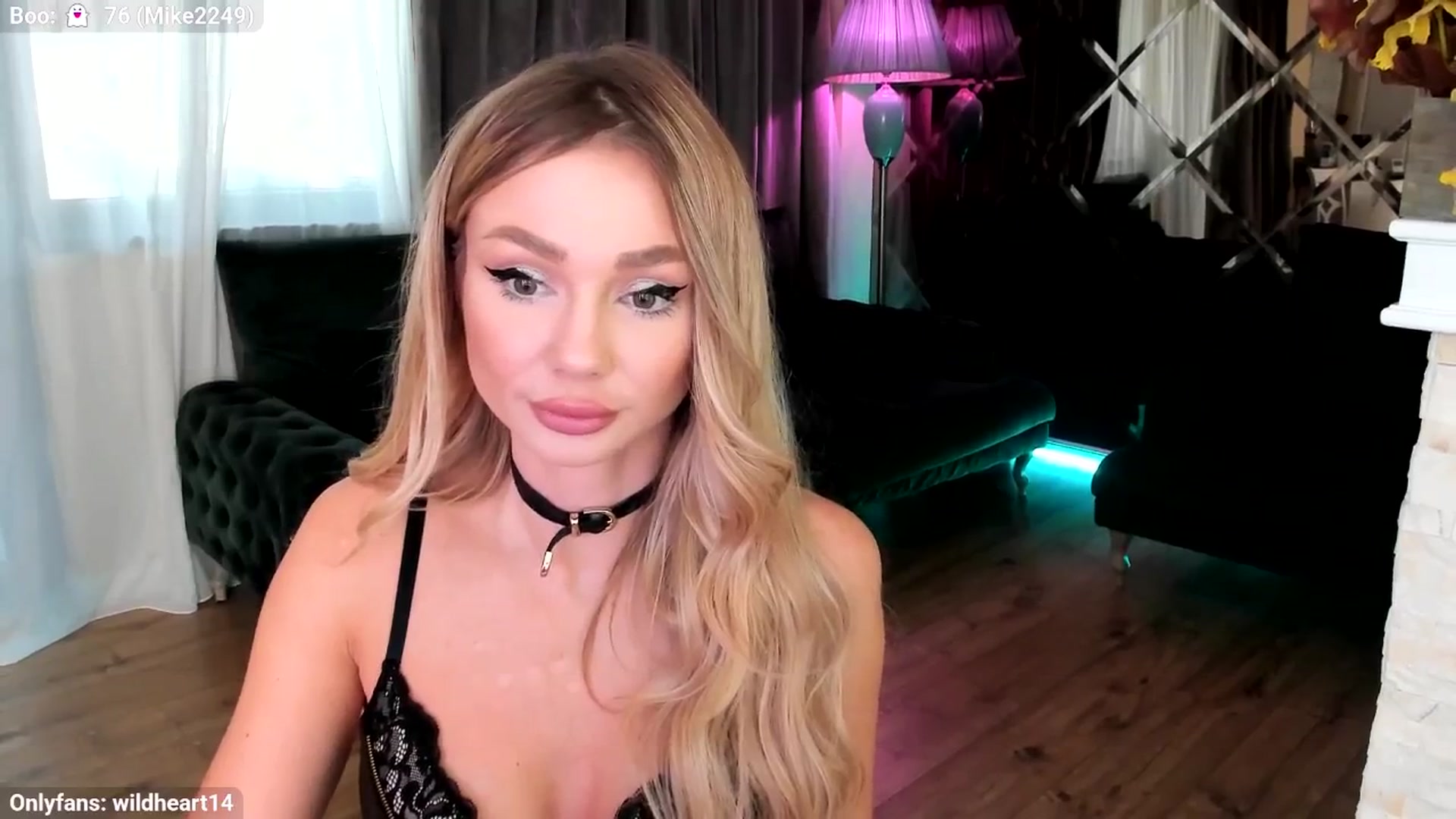 Gallery image thumbnail from Yveline's myfreecams stream on, 10/28/2025, 14:30 image 16 of 20