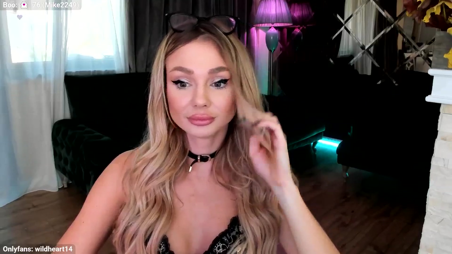 Gallery image thumbnail from Yveline's myfreecams stream on, 10/28/2025, 14:30 image 12 of 20