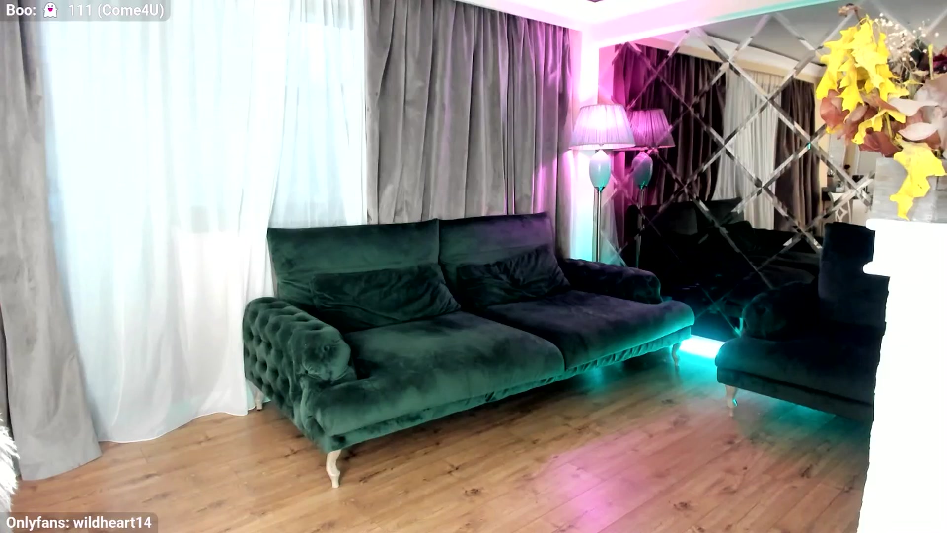 Gallery image thumbnail from Yveline's myfreecams stream on, 10/28/2025, 15:19 image 17 of 20