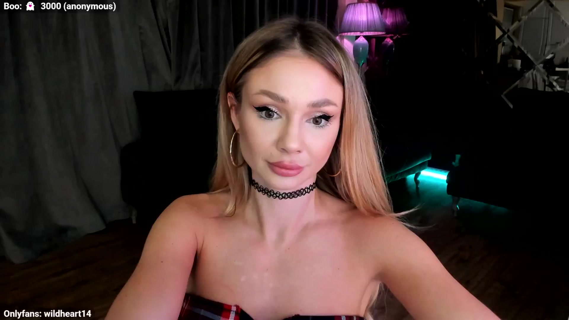 Gallery image thumbnail from Yveline's myfreecams stream on, 10/29/2025, 23:40 image 2 of 20