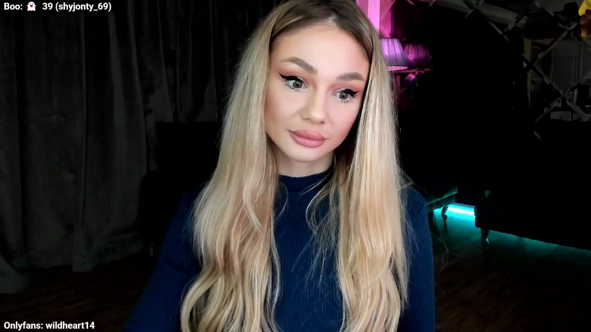 Gallery image thumbnail from Yveline's myfreecams stream on, 10/30/2025, 23:52 image 3 of 20