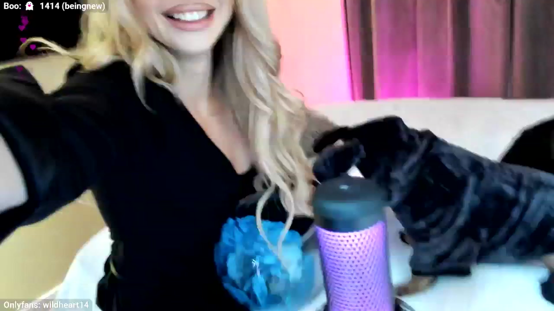 Gallery image thumbnail from Yveline's myfreecams stream on, 10/31/2025, 22:38 image 12 of 20