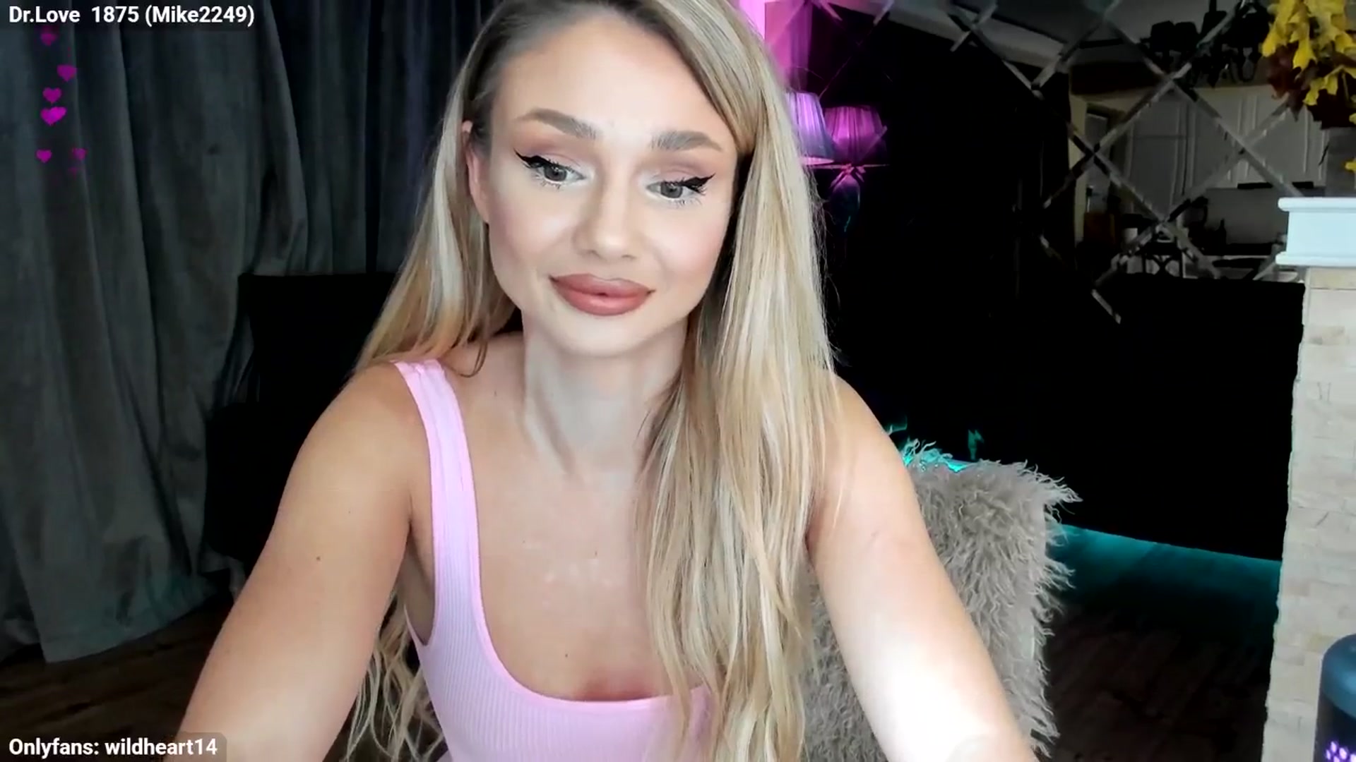 Gallery image thumbnail from Yveline's myfreecams stream on, 11/03/2025, 23:47 image 7 of 20