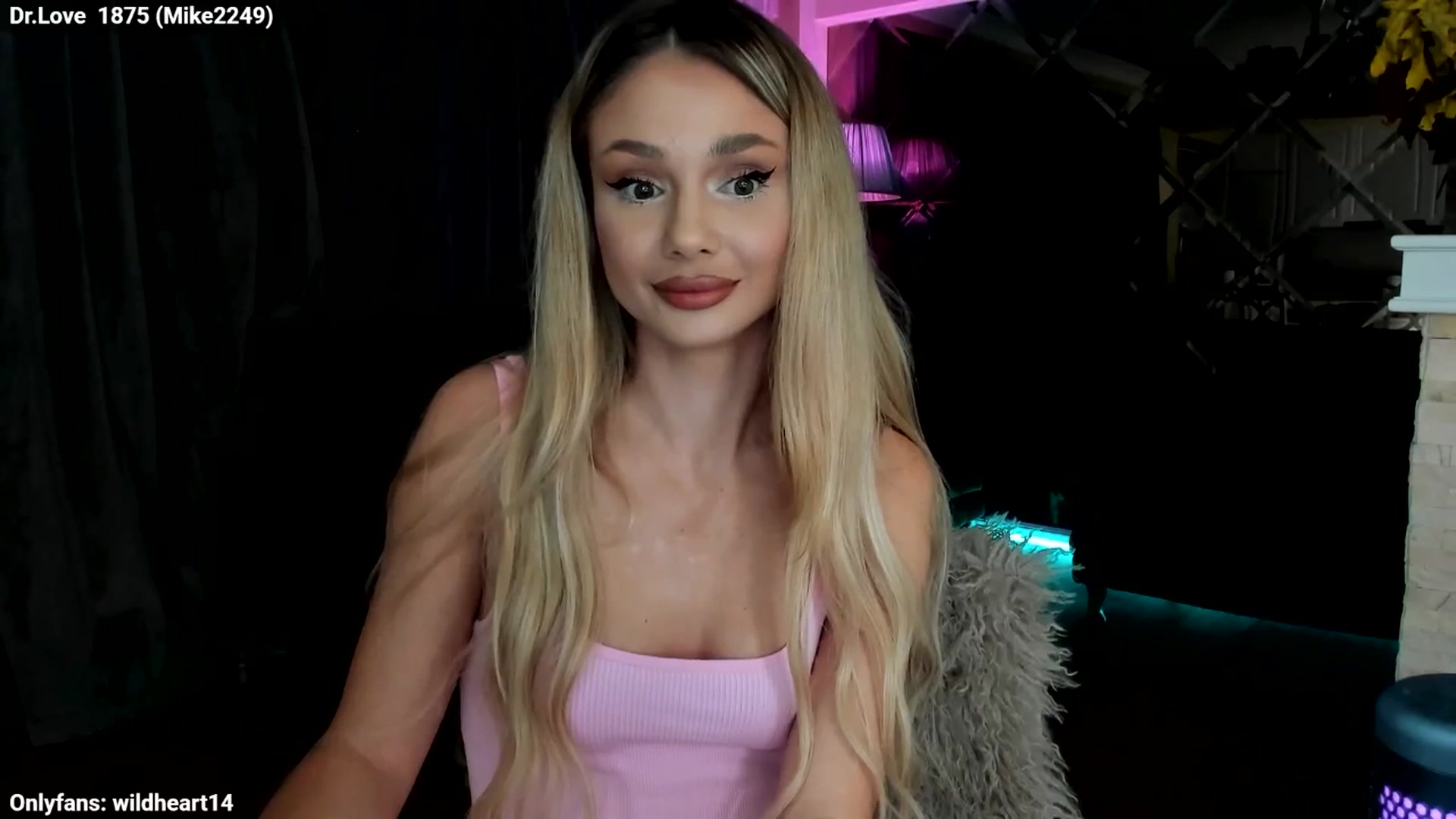 Gallery image thumbnail from Yveline's myfreecams stream on, 11/03/2025, 23:47 image 16 of 20