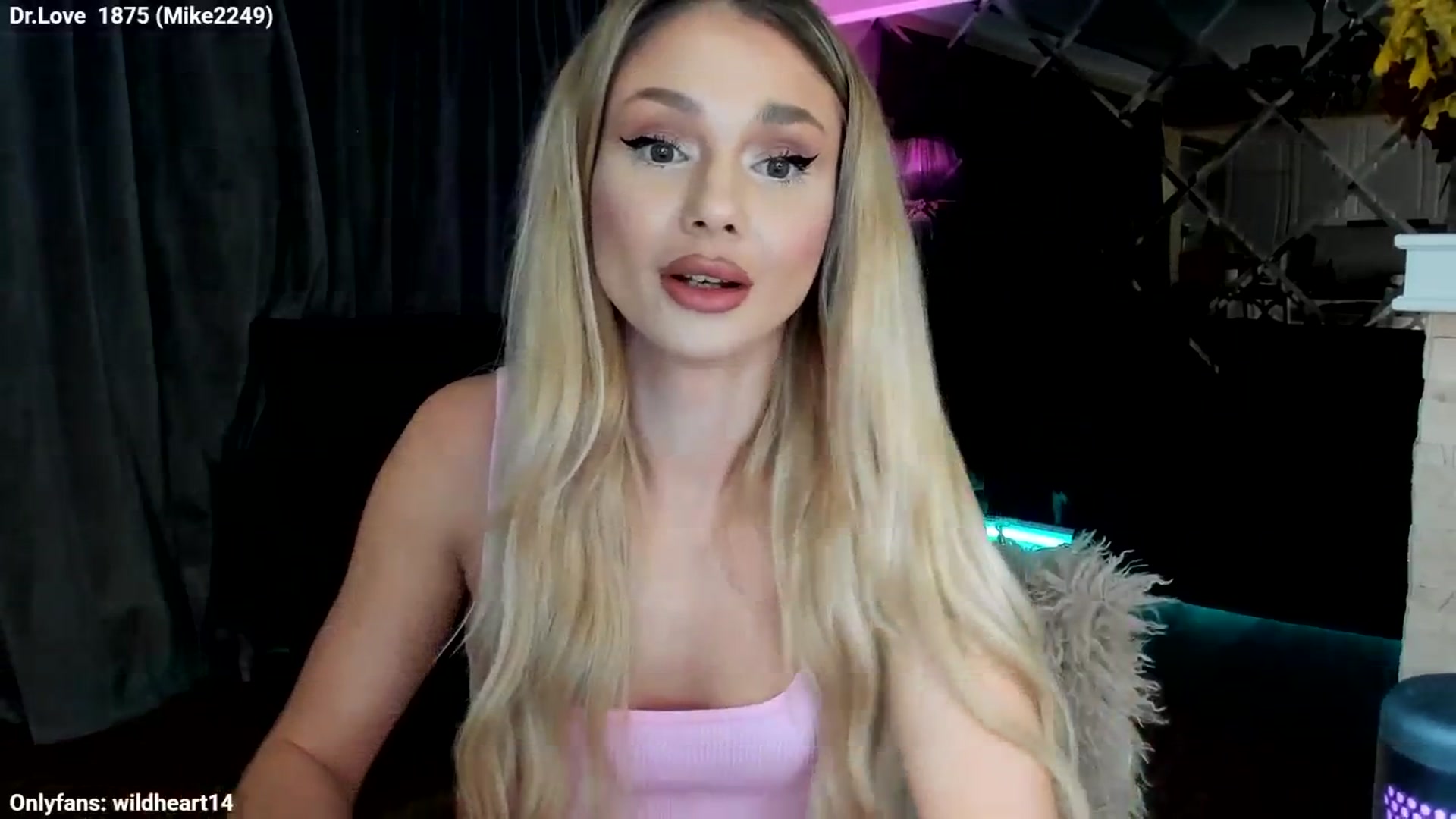 Gallery image thumbnail from Yveline's myfreecams stream on, 11/03/2025, 23:47 image 14 of 20