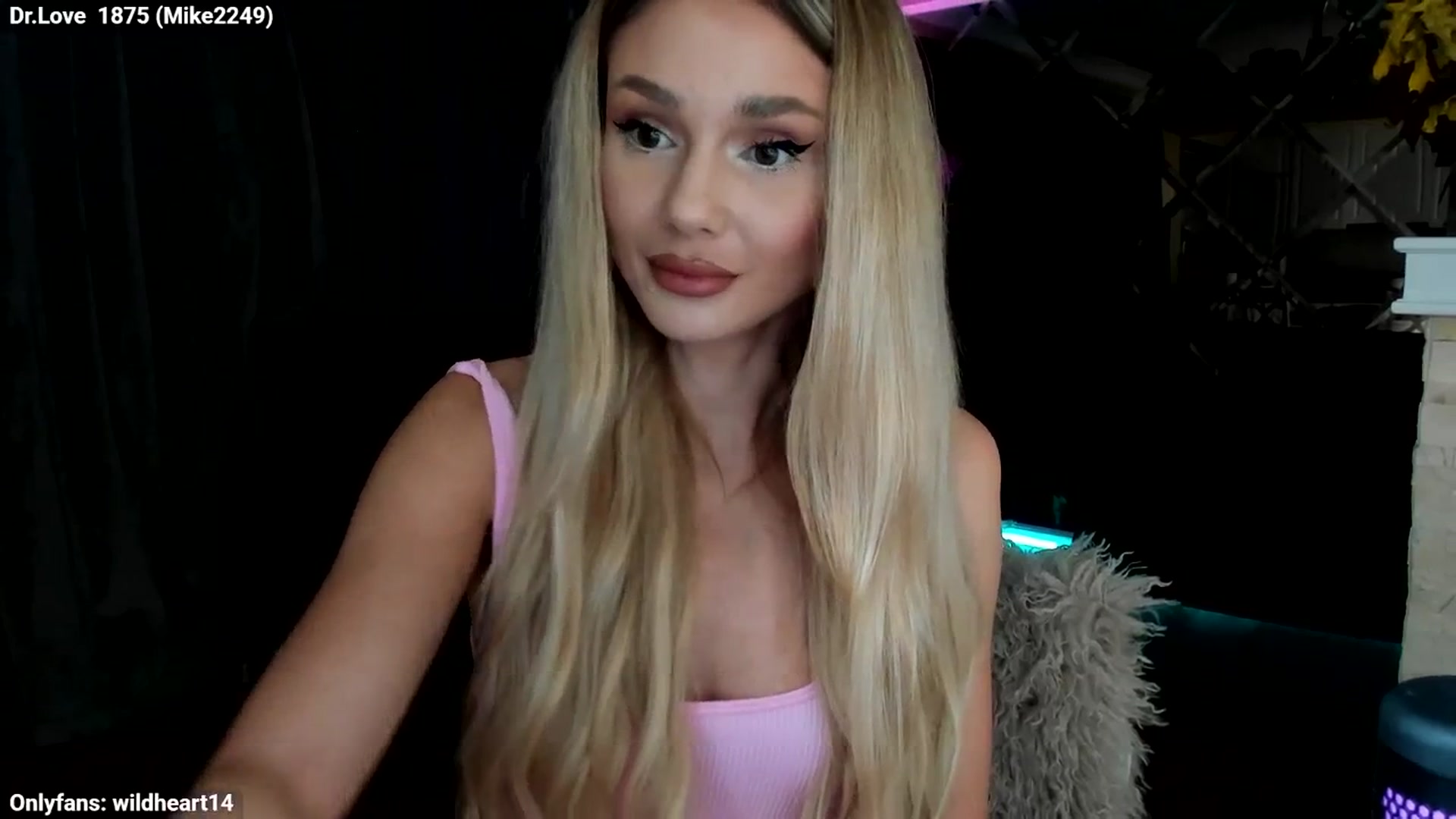 Gallery image thumbnail from Yveline's myfreecams stream on, 11/03/2025, 23:47 image 13 of 20
