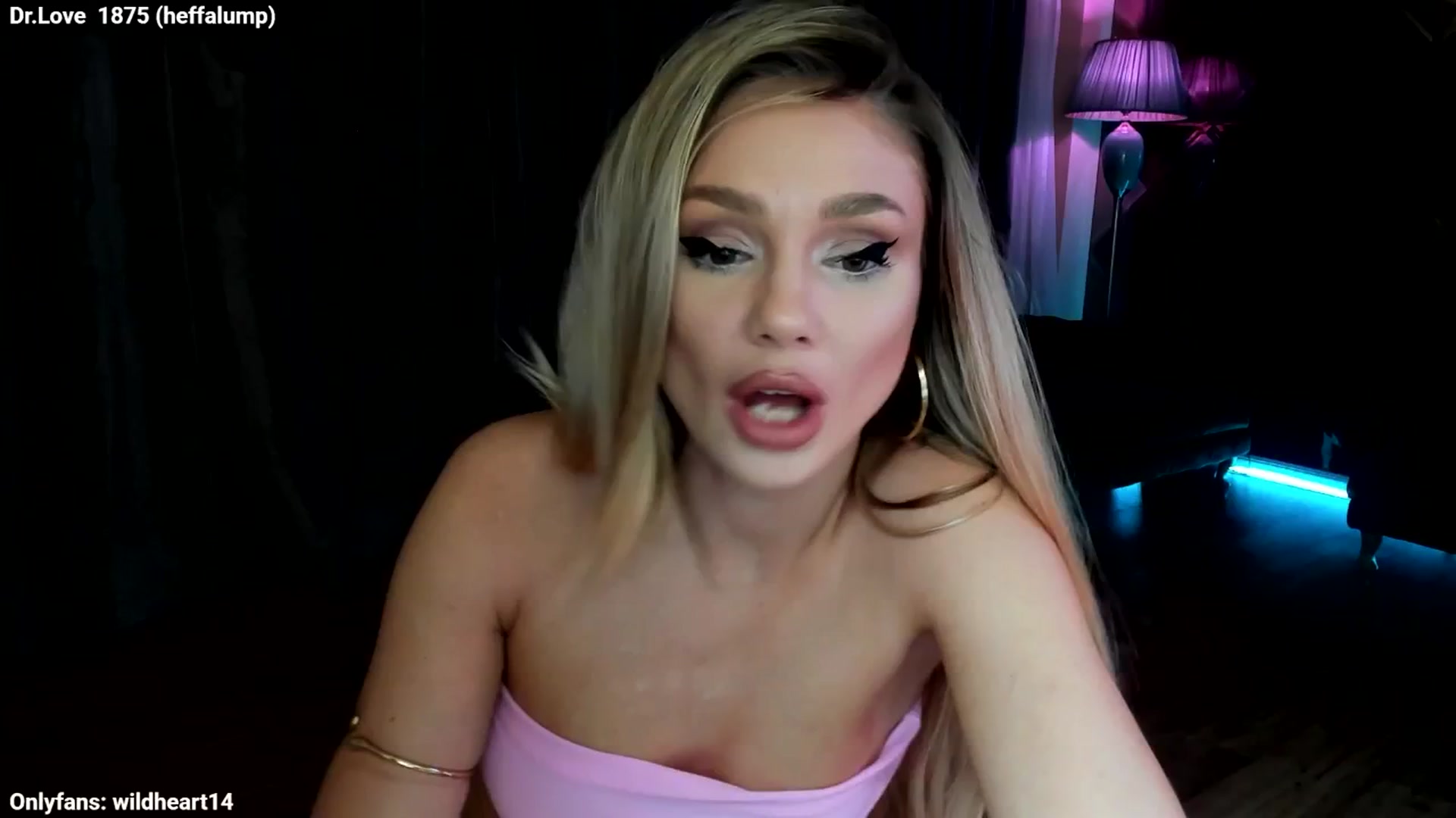 Gallery image thumbnail from Yveline's myfreecams stream on, 11/04/2025, 22:17 image 12 of 20
