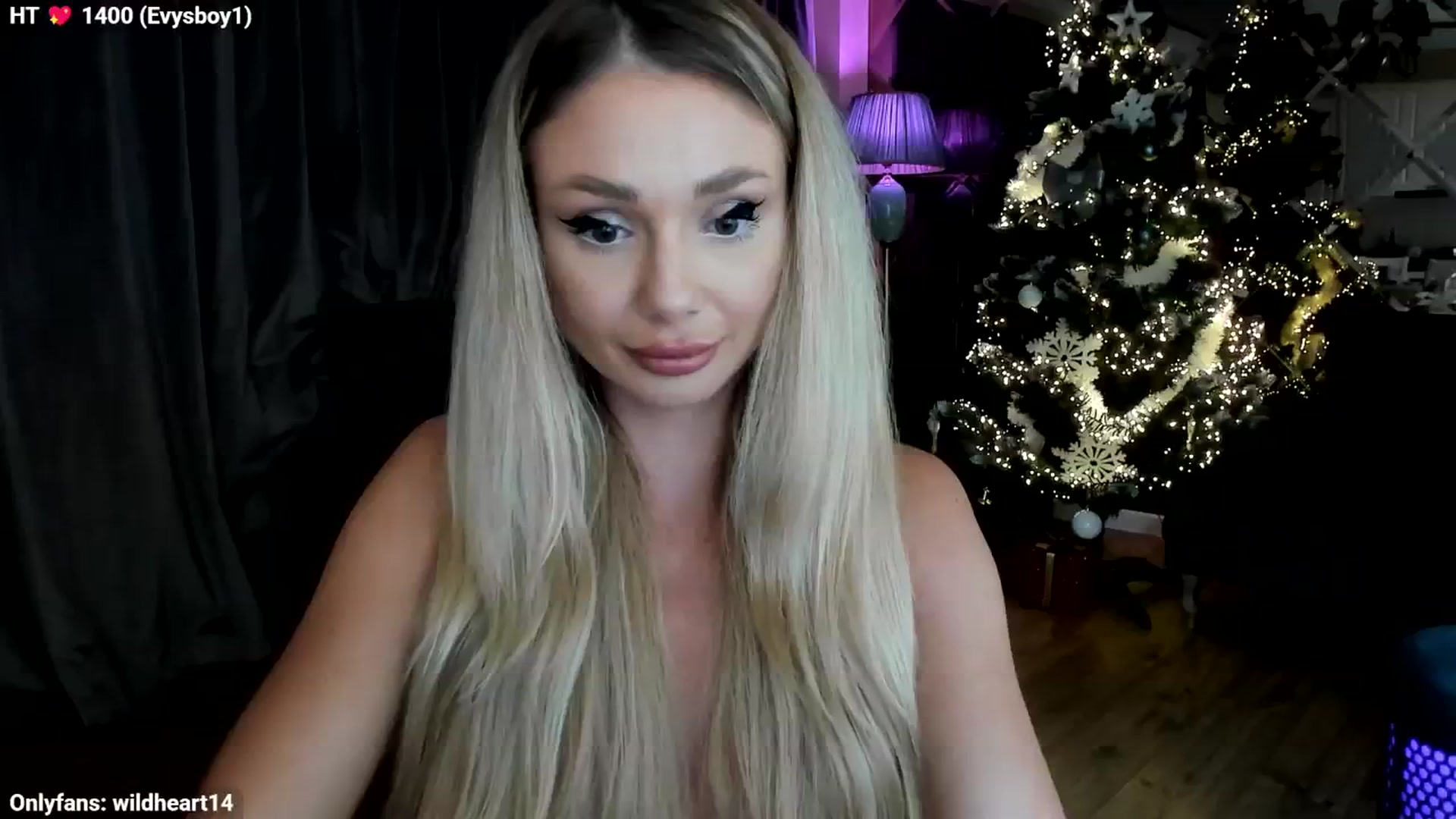 Gallery image thumbnail from Yveline's myfreecams stream on, 11/18/2025, 24:07 image 20 of 20