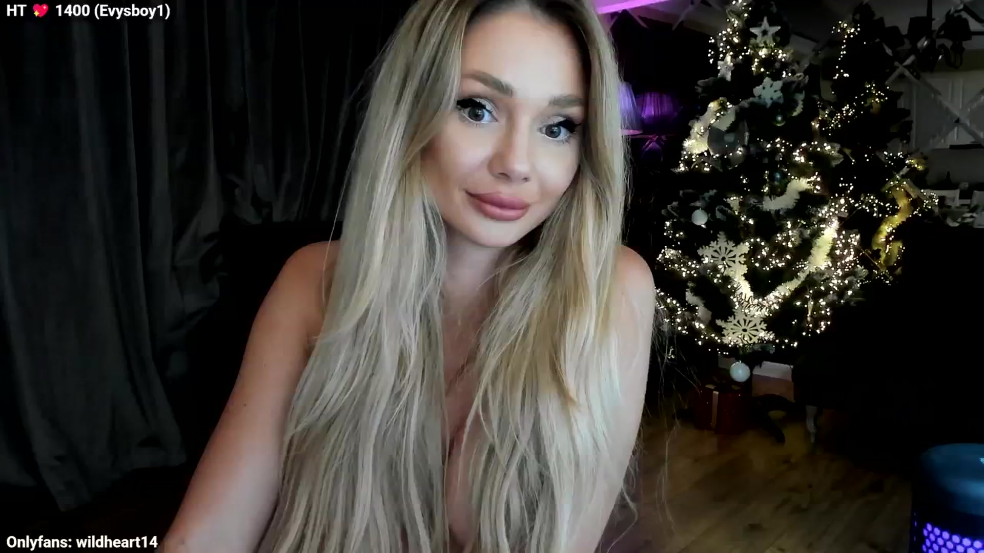 Gallery image thumbnail from Yveline's myfreecams stream on, 11/18/2025, 24:36 image 12 of 20