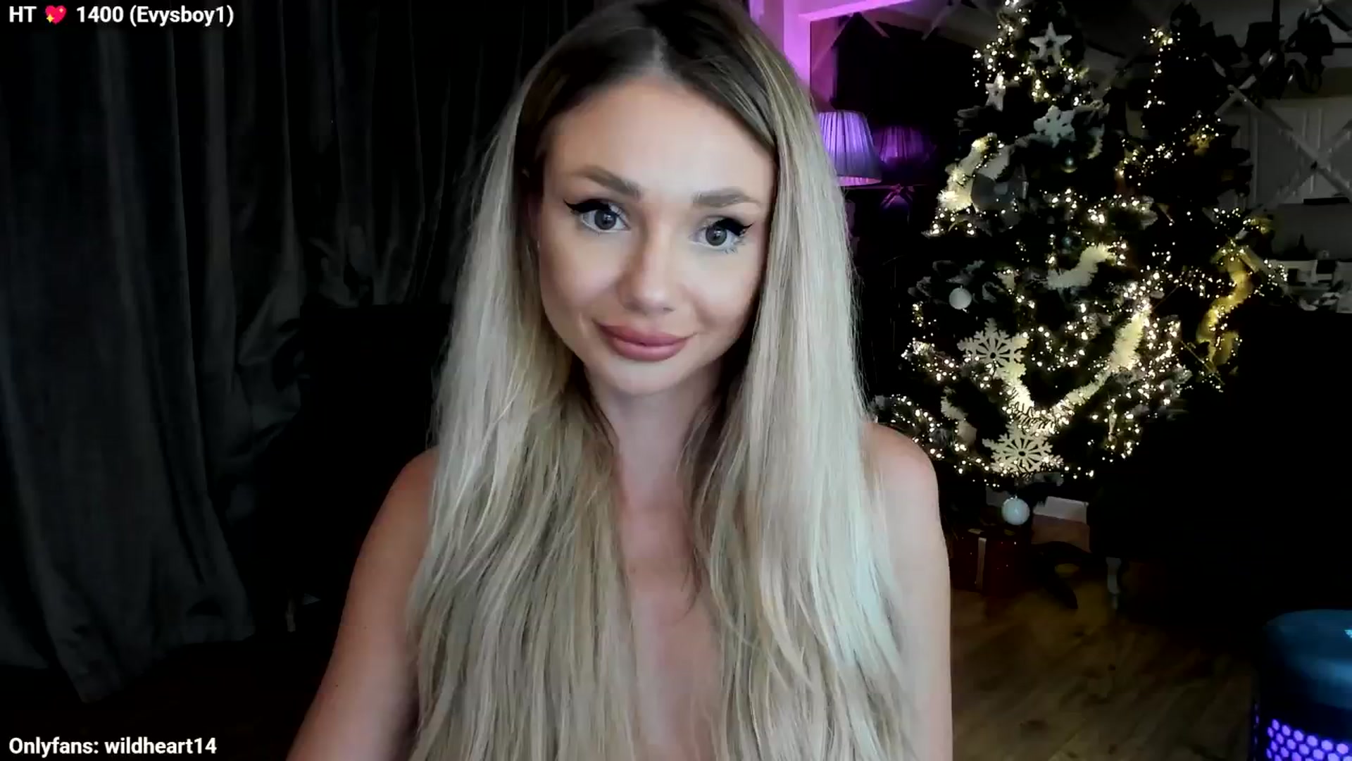 Gallery image thumbnail from Yveline's myfreecams stream on, 11/18/2025, 24:36 image 19 of 20