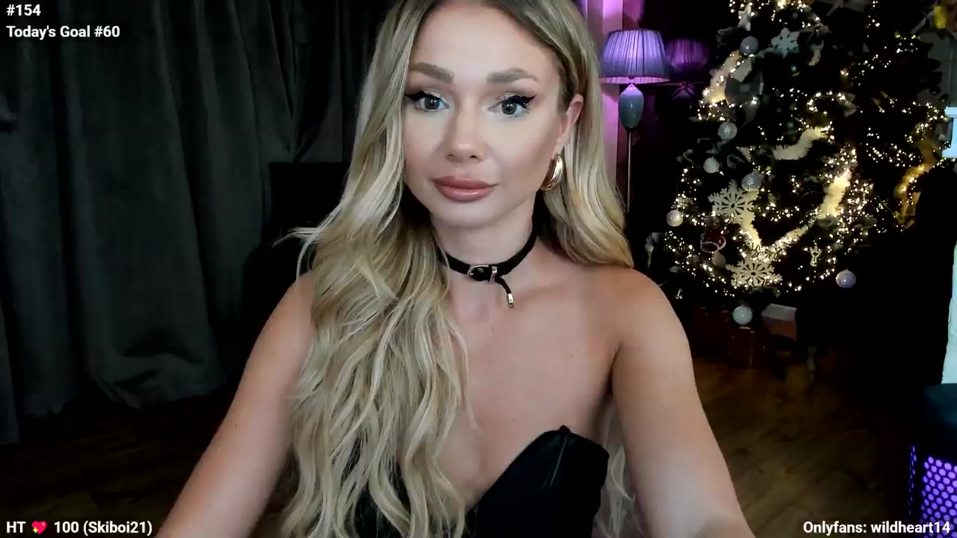 Gallery image thumbnail from Yveline's myfreecams stream on, 11/19/2025, 21:51 image 19 of 20