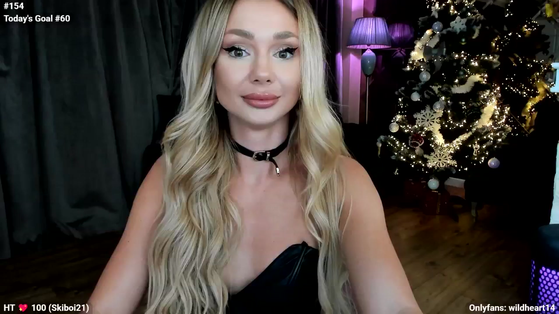 Gallery image thumbnail from Yveline's myfreecams stream on, 11/19/2025, 21:51 image 16 of 20