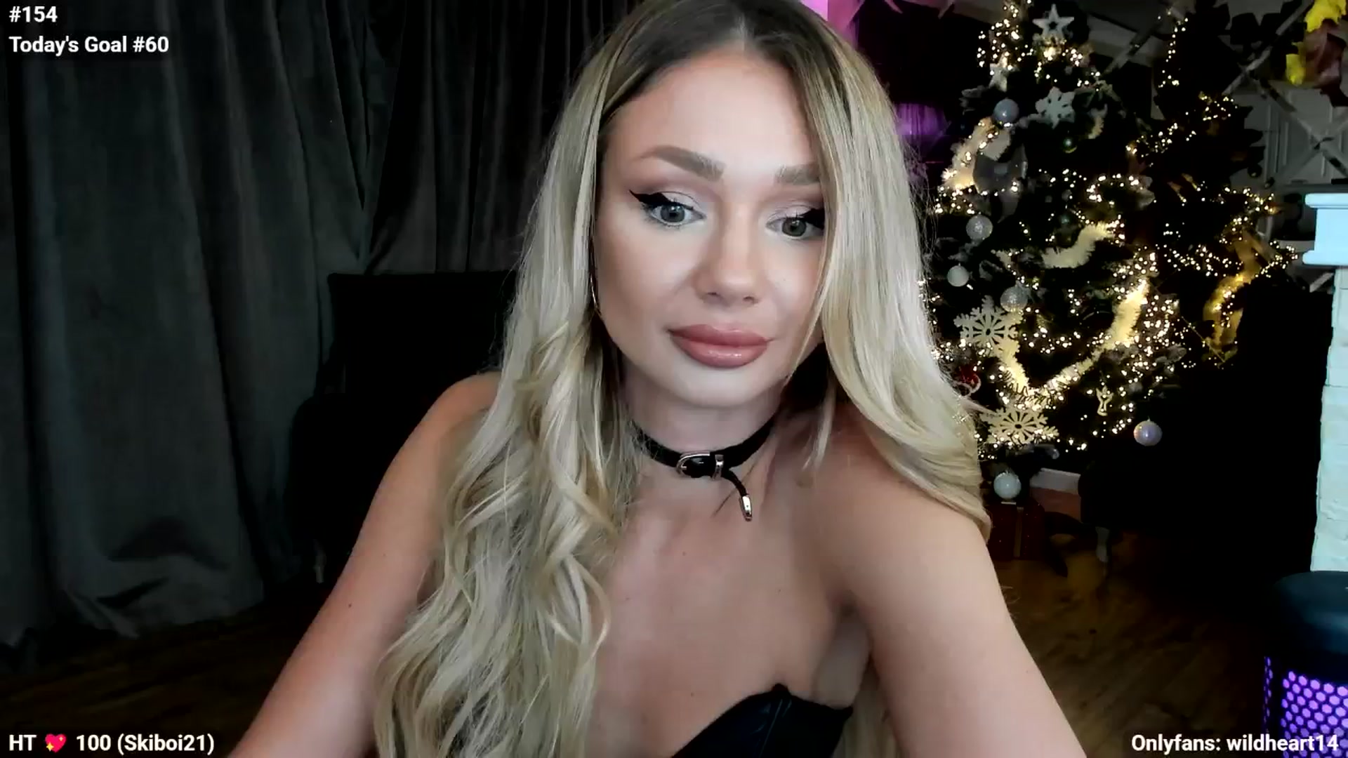 Gallery image thumbnail from Yveline's myfreecams stream on, 11/19/2025, 21:51 image 8 of 20