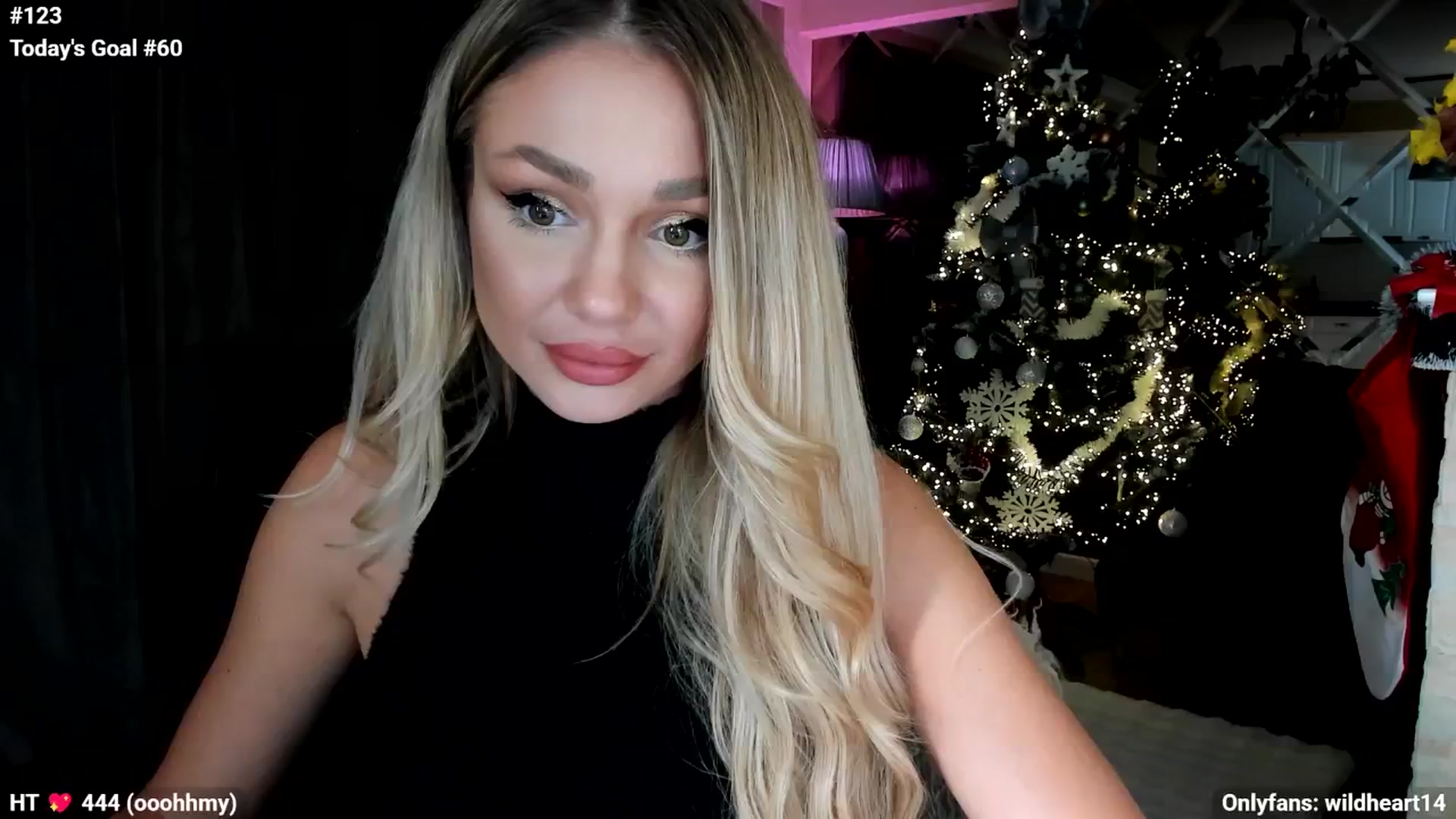 Gallery image thumbnail from Yveline's myfreecams stream on, 11/23/2025, 24:33 image 3 of 20