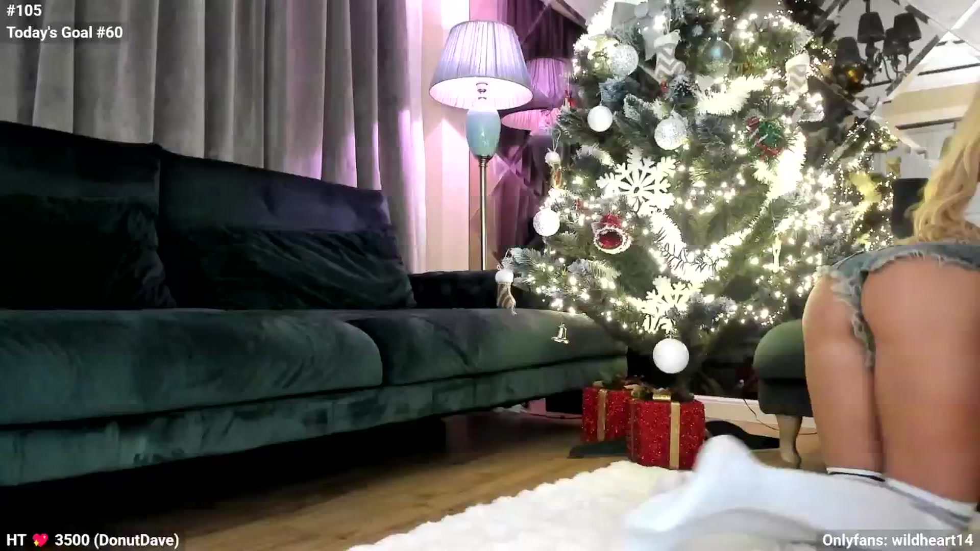 Gallery image thumbnail from Yveline's myfreecams stream on, 11/23/2025, 01:03 image 13 of 20