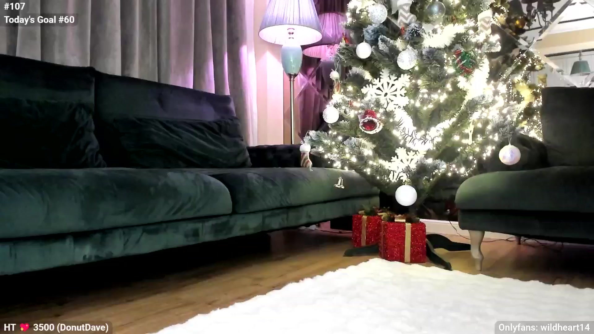 Gallery image thumbnail from Yveline's myfreecams stream on, 11/23/2025, 01:03 image 2 of 20