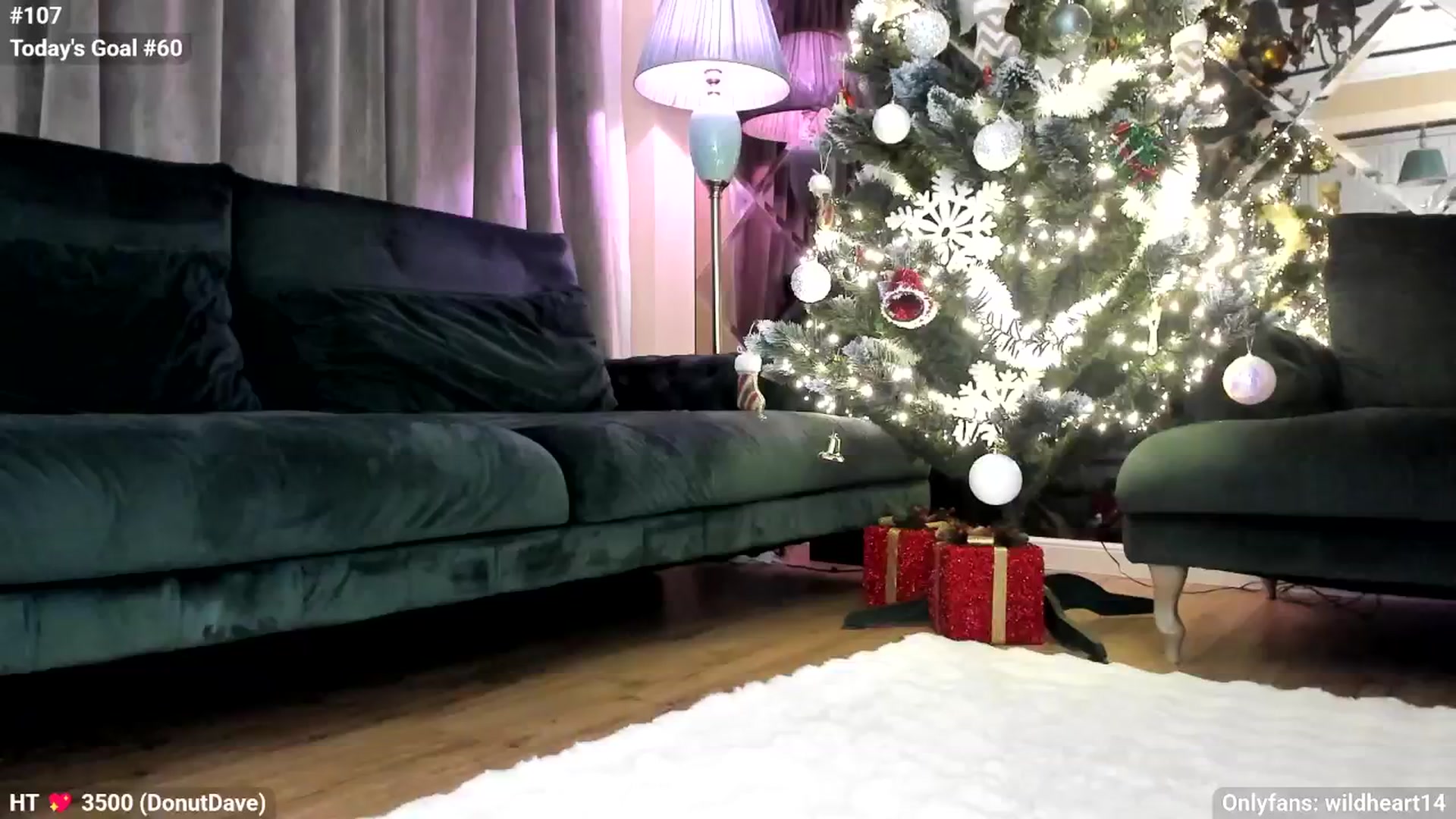 Gallery image thumbnail from Yveline's myfreecams stream on, 11/23/2025, 01:03 image 3 of 20