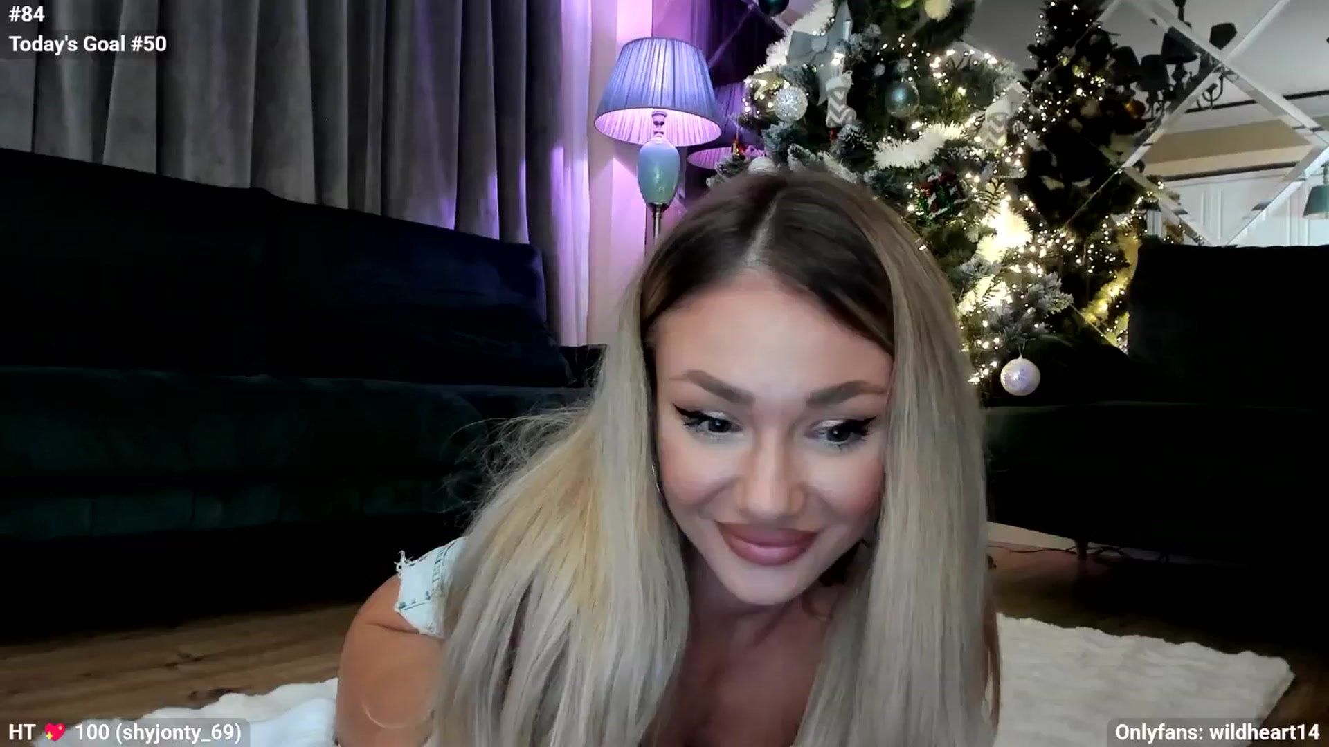 Gallery image thumbnail from Yveline's myfreecams stream on, 11/27/2025, 24:25 image 5 of 20