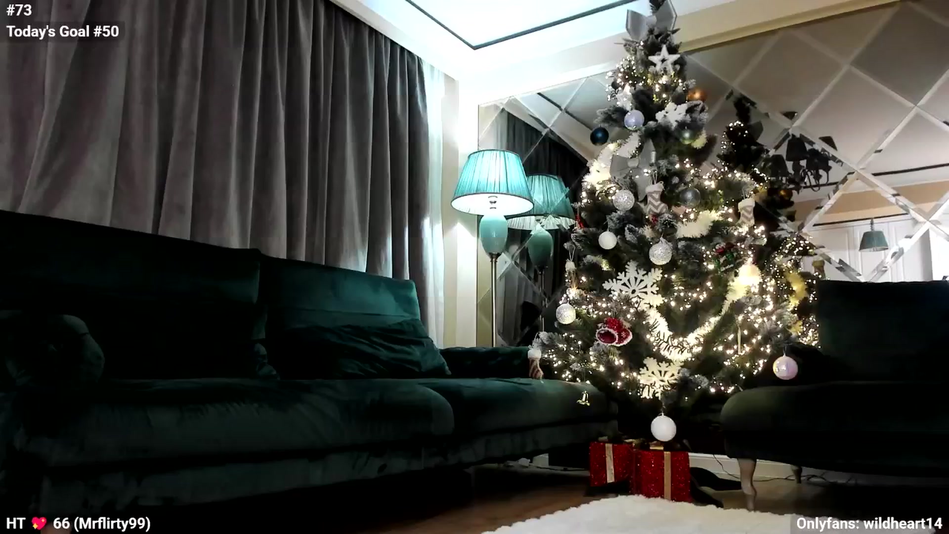 Gallery image thumbnail from Yveline's myfreecams stream on, 11/27/2025, 21:33 image 10 of 20