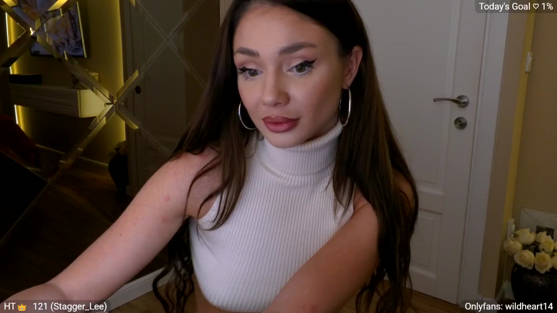 Gallery image thumbnail from Yveline's myfreecams stream on, 01/12/2026, 24:07 image 3 of 20