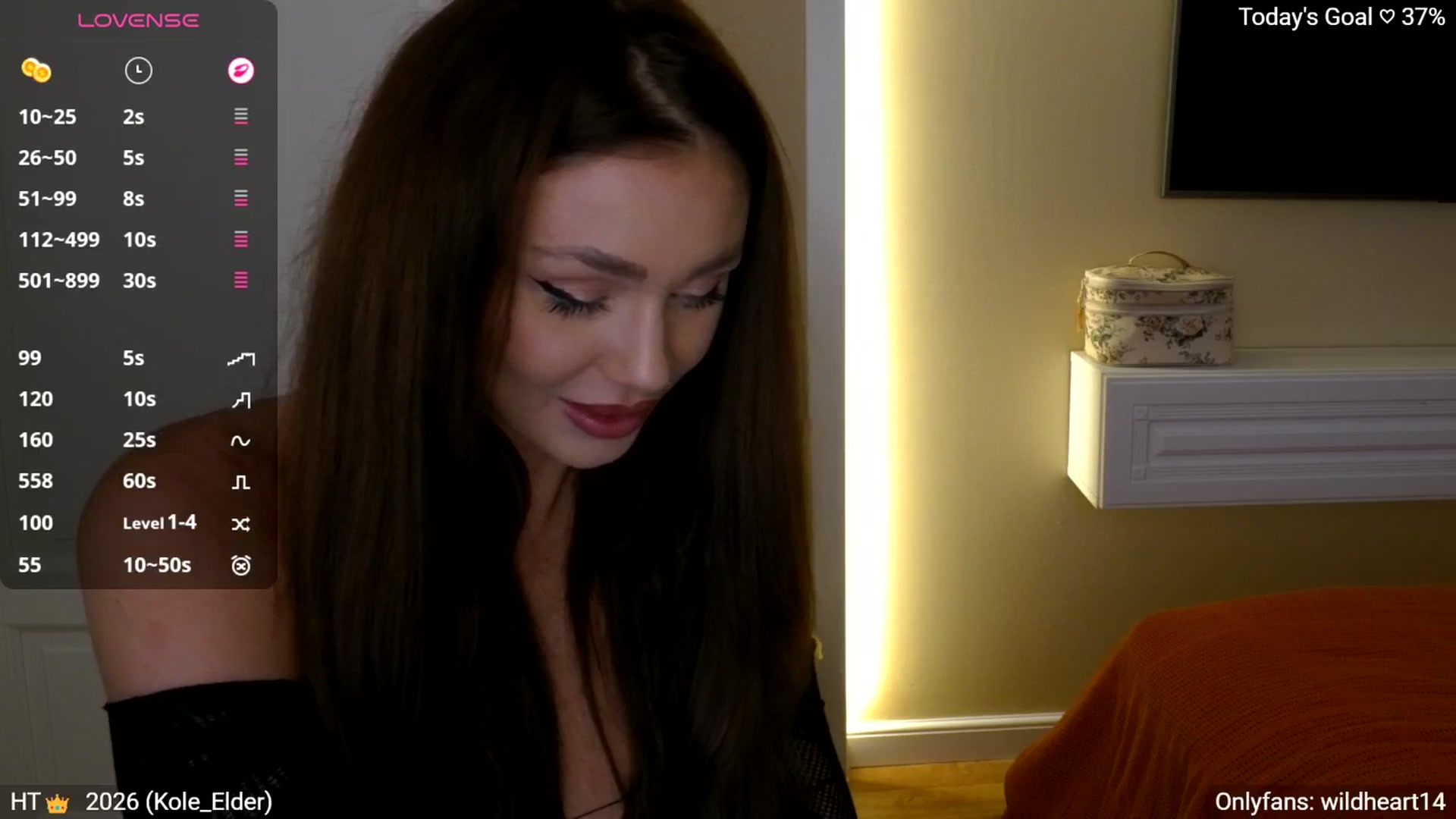 Gallery image thumbnail from Yveline's myfreecams stream on, 01/12/2026, 02:03 image 2 of 20