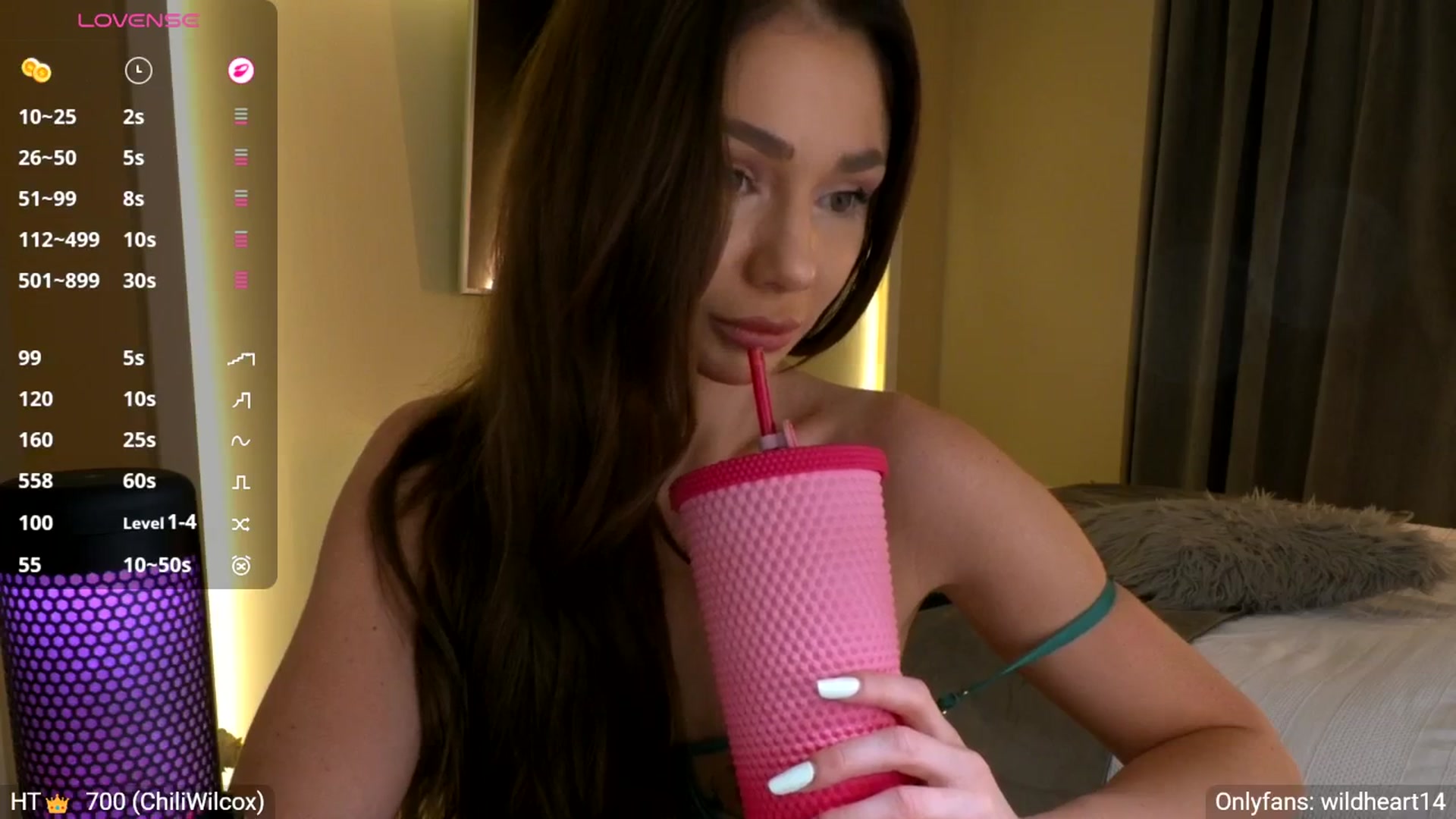 Gallery image thumbnail from Yveline's myfreecams stream on, 01/27/2026, 24:56 image 18 of 20