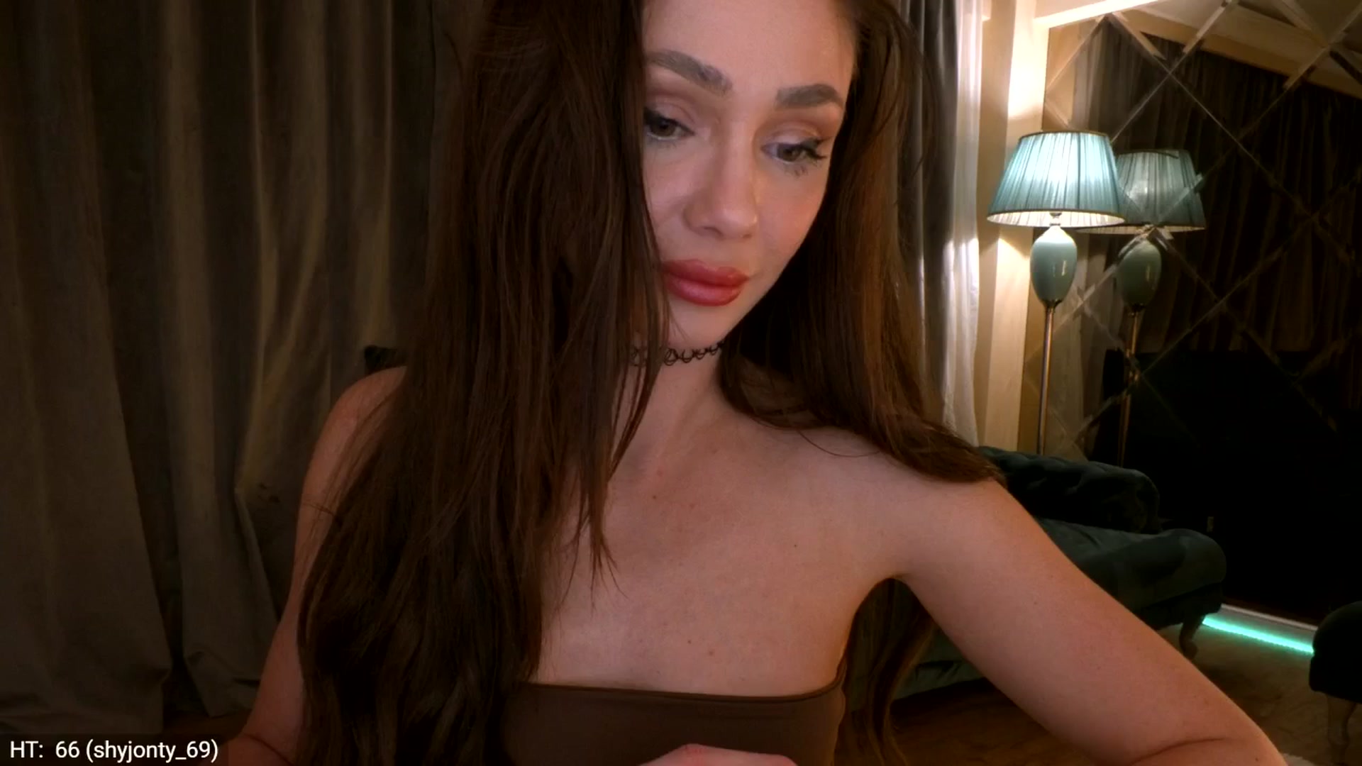 Gallery image thumbnail from Yveline's myfreecams stream on, 03/11/2026, 21:45 image 16 of 20