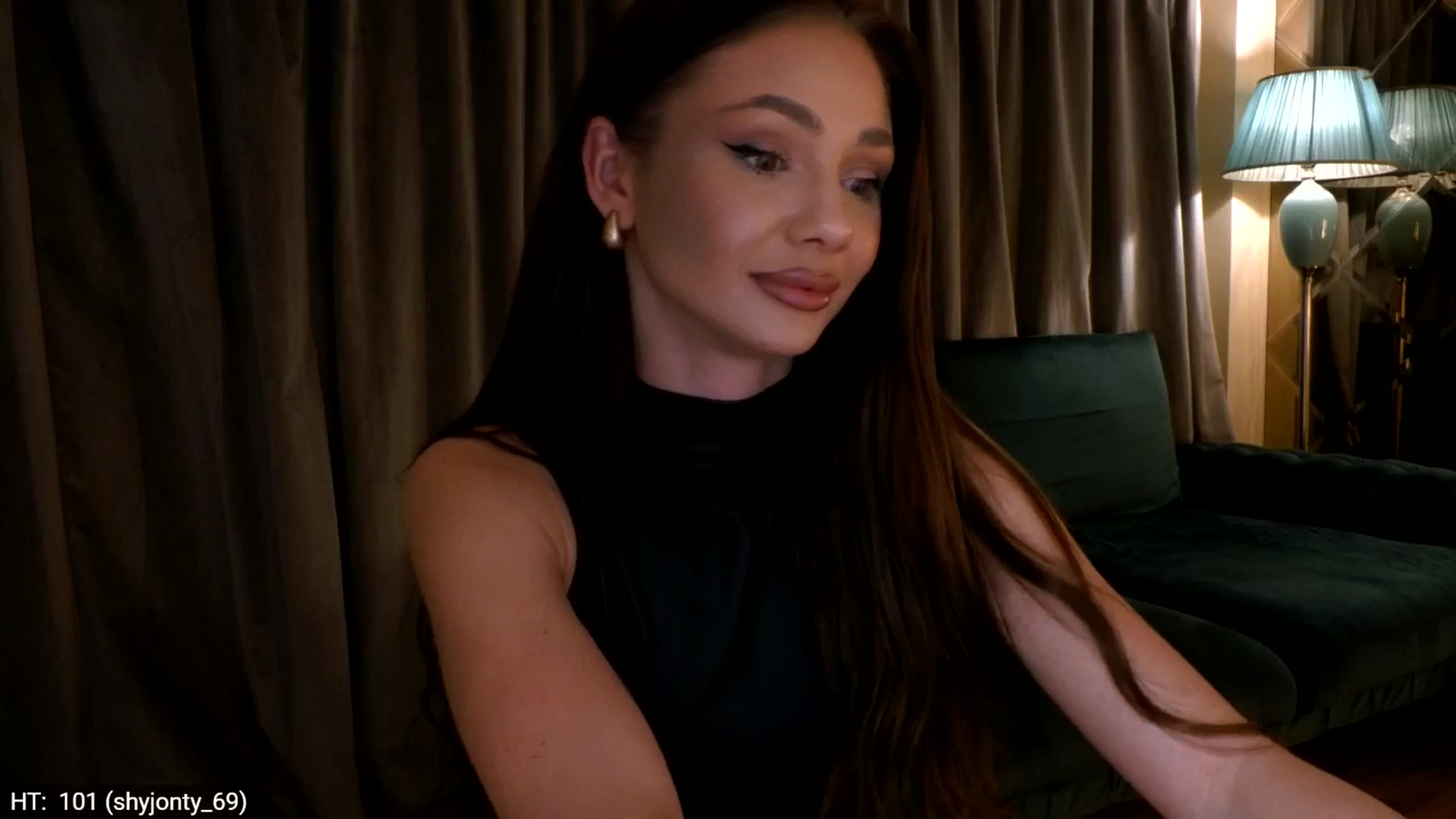 Gallery image thumbnail from Yveline's myfreecams stream on, 03/22/2026, 24:28 image 5 of 20