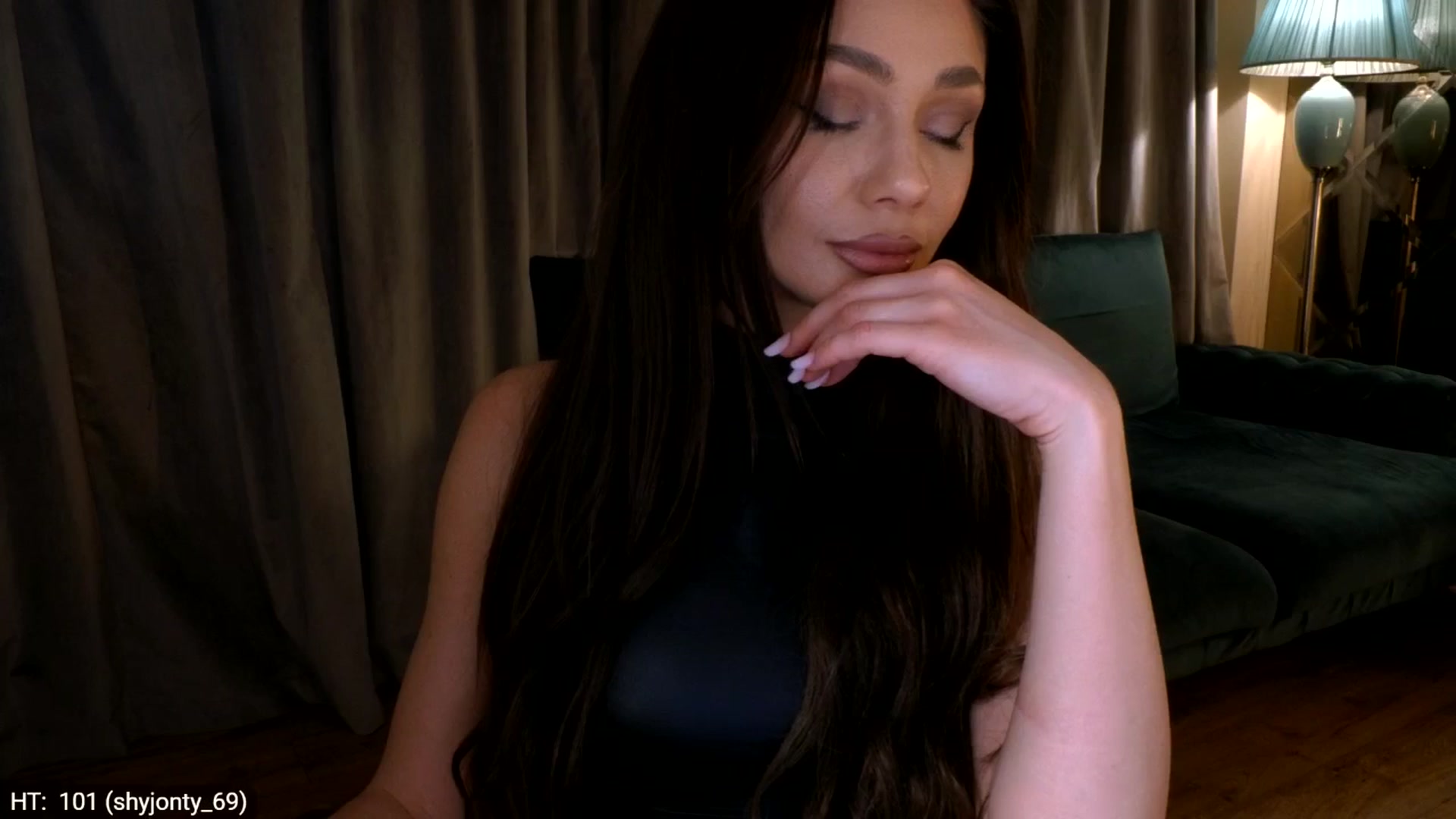 Gallery image thumbnail from Yveline's myfreecams stream on, 03/22/2026, 24:28 image 6 of 20