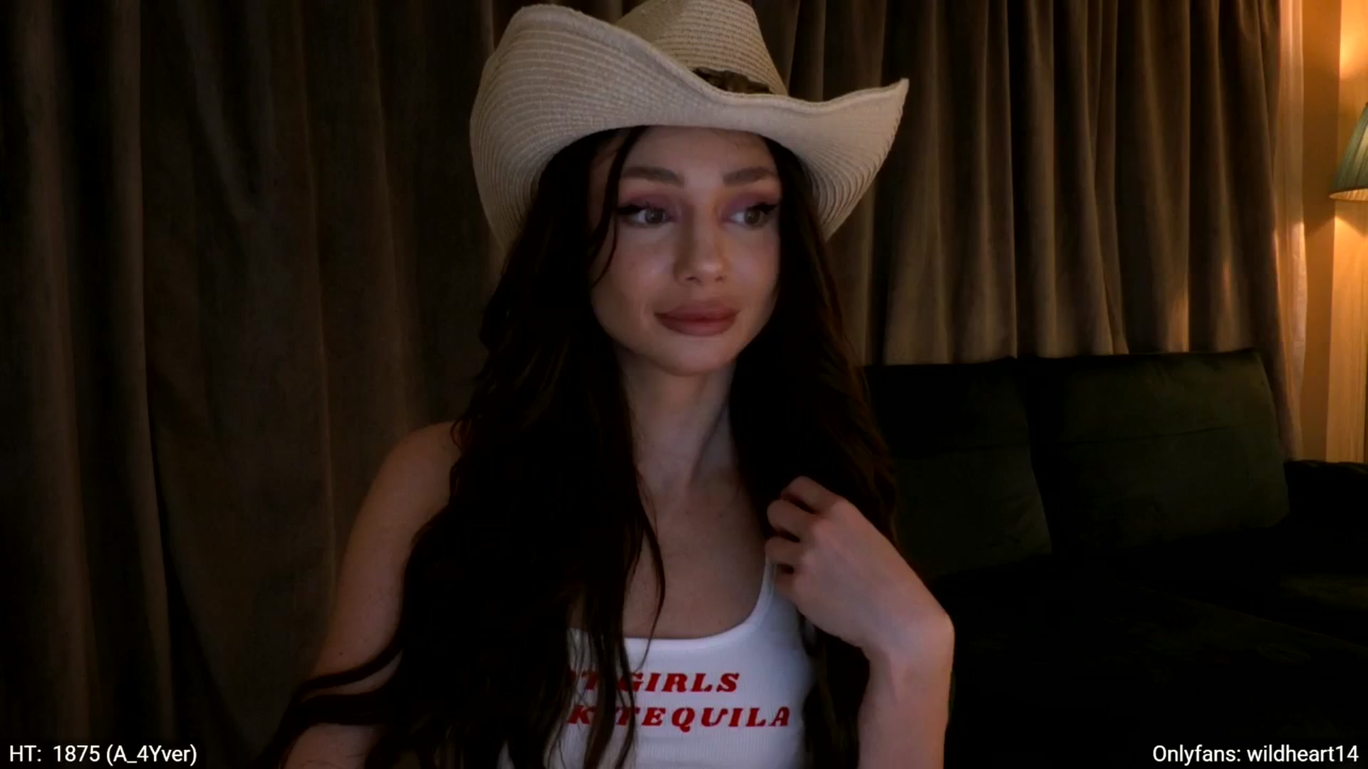 Gallery image thumbnail from Yveline's myfreecams stream on, 03/27/2026, 01:11 image 7 of 20