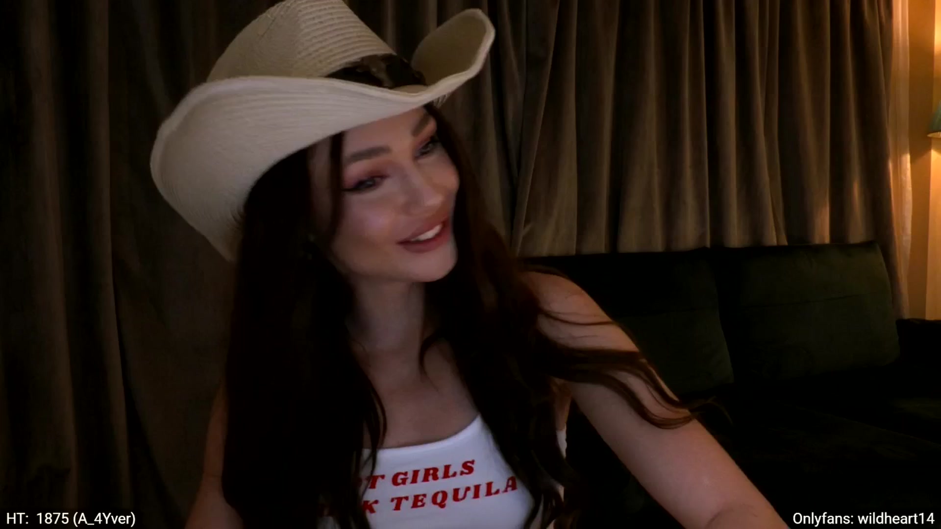 Gallery image thumbnail from Yveline's myfreecams stream on, 03/27/2026, 01:11 image 11 of 20