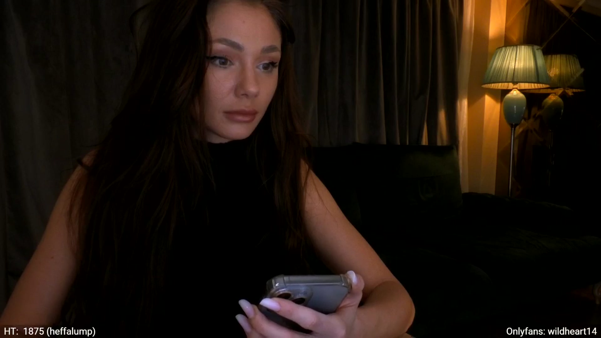Gallery image thumbnail from Yveline's myfreecams stream on, 04/01/2026, 20:36 image 8 of 20