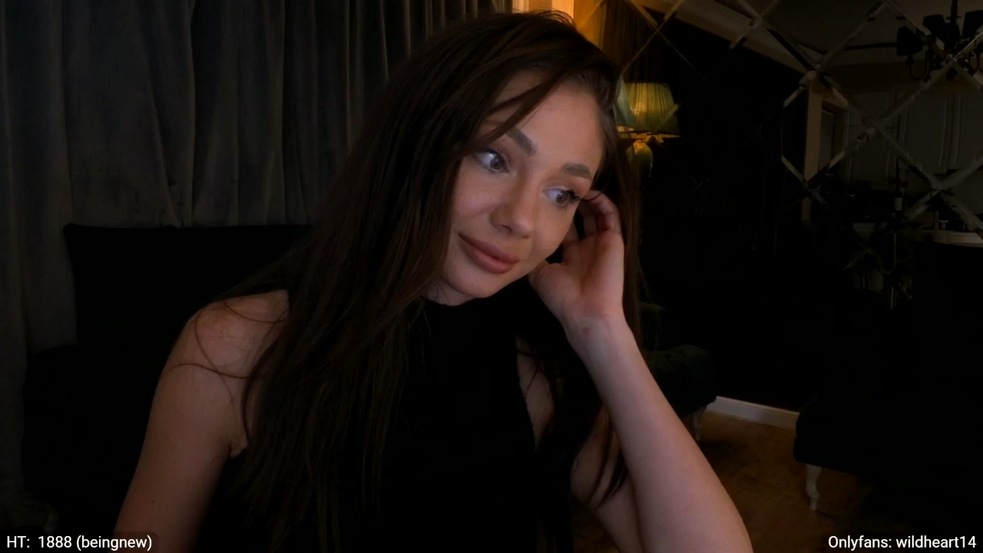 Gallery image thumbnail from Yveline's myfreecams stream on, 04/01/2026, 22:18 image 11 of 20