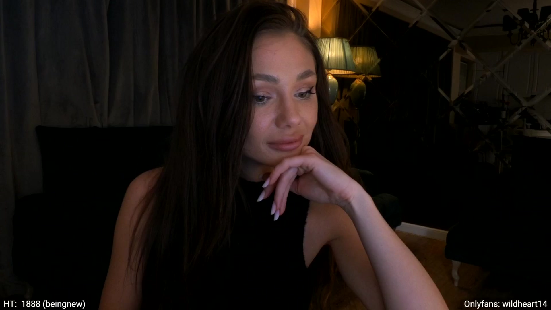 Gallery image thumbnail from Yveline's myfreecams stream on, 04/01/2026, 22:18 image 16 of 20